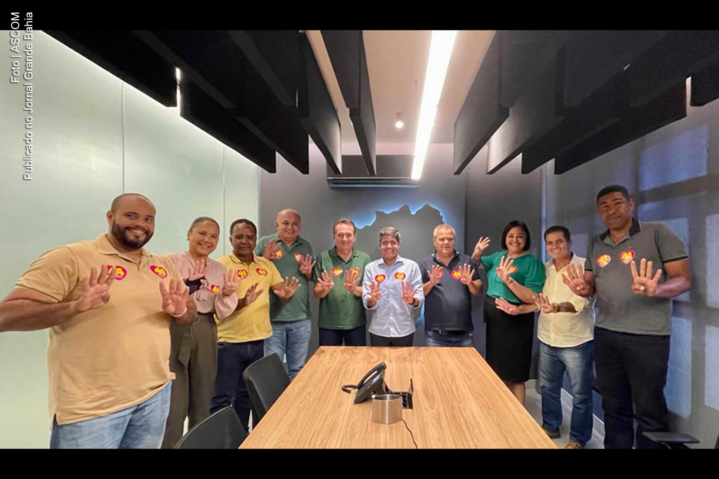 Prefeito de Cruz das Almas, Ednaldo Ribeiro (Republicanos), ACM Neto (União Brasil) e lideranças mantêm apoio para o segundo turno das Eleições 2022.