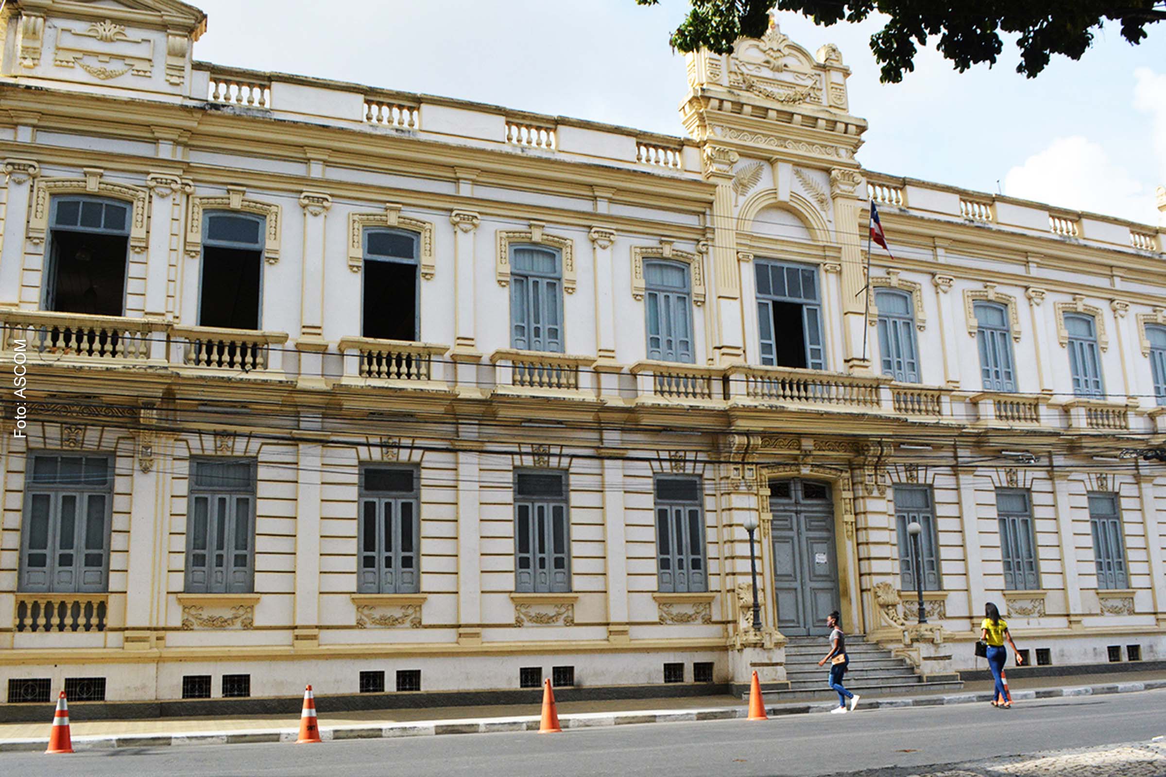 Vagas estão disponíveis para o setor de Administração Municipal.