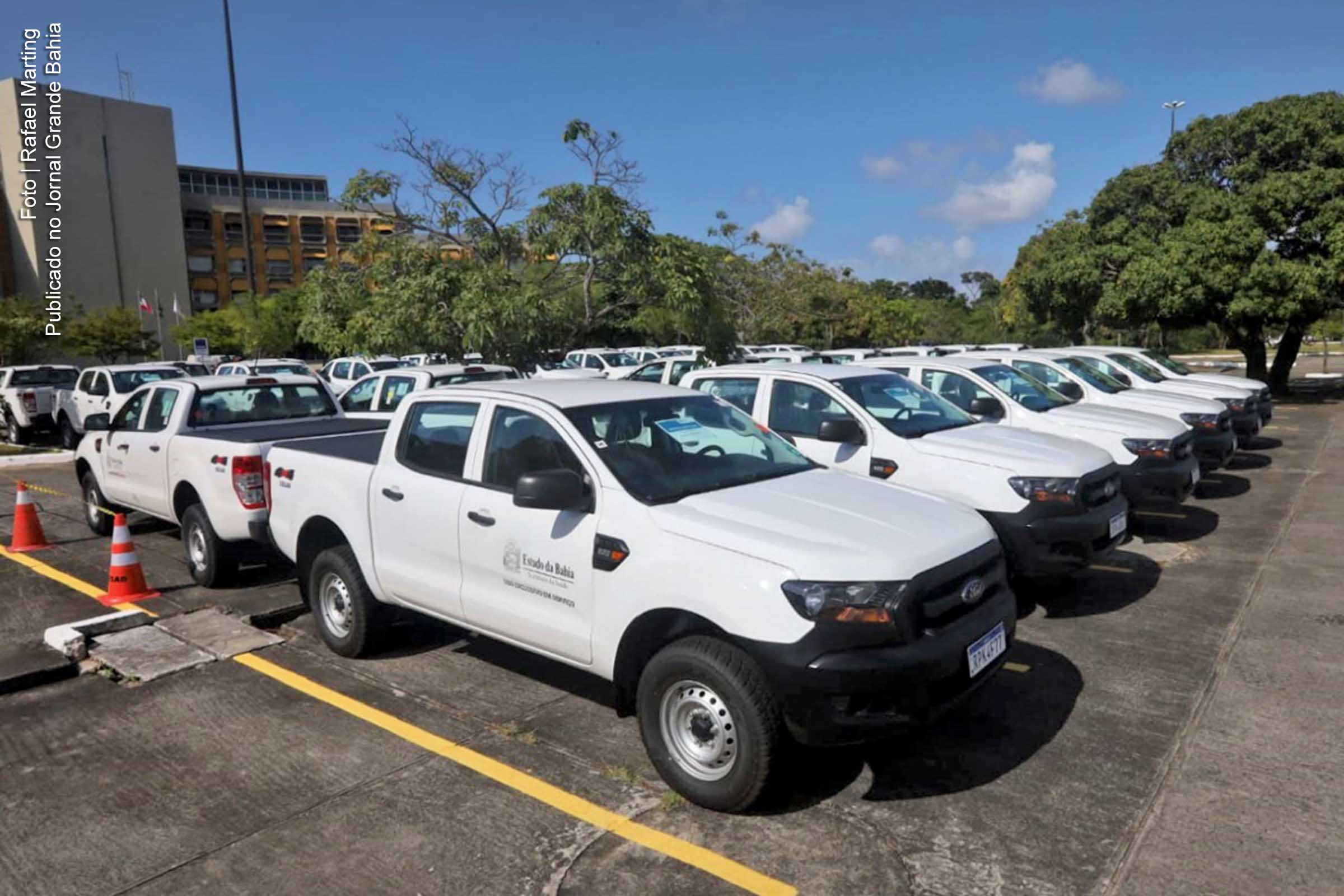 Veículos são entregues pelo Governo da Bahia para administrações municipais.