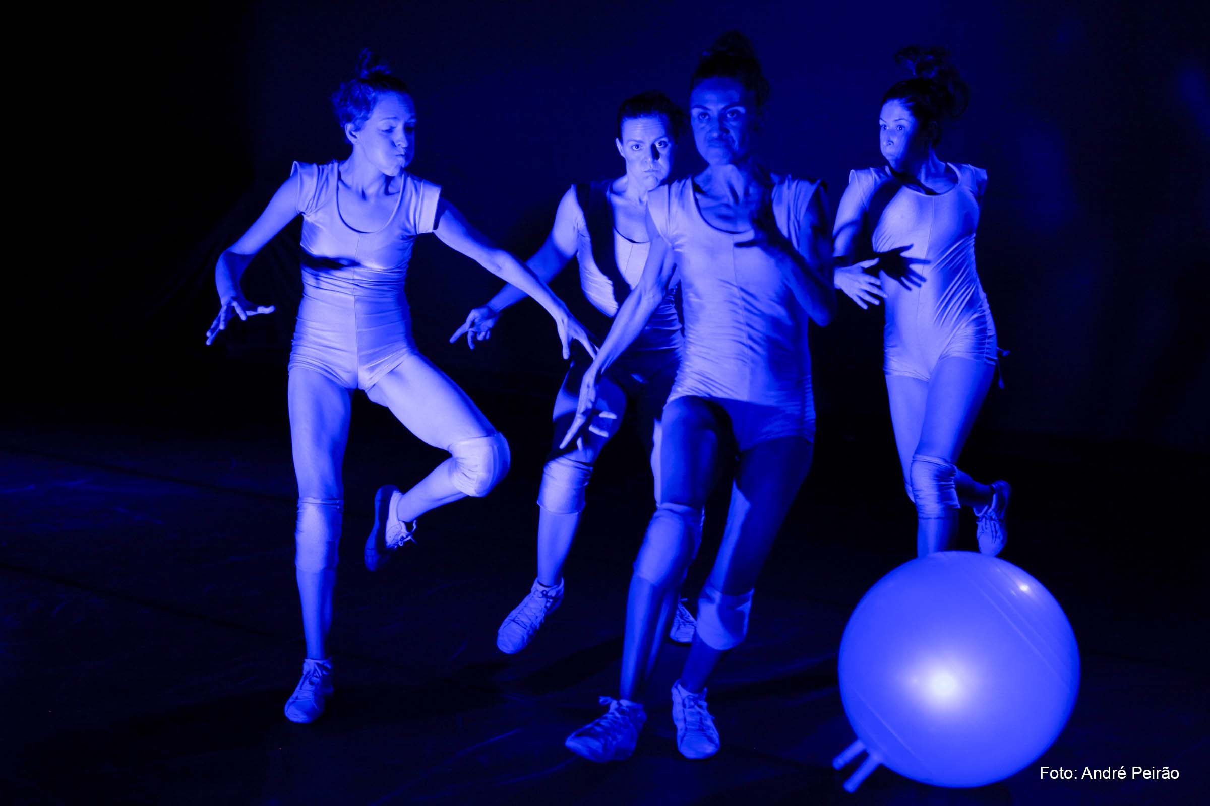 Na programação, totalmente gratuita, estão oficinas, espetáculos e performances de artistas da Bahia, Piauí, Ceará, Minas Gerais e São Paulo.