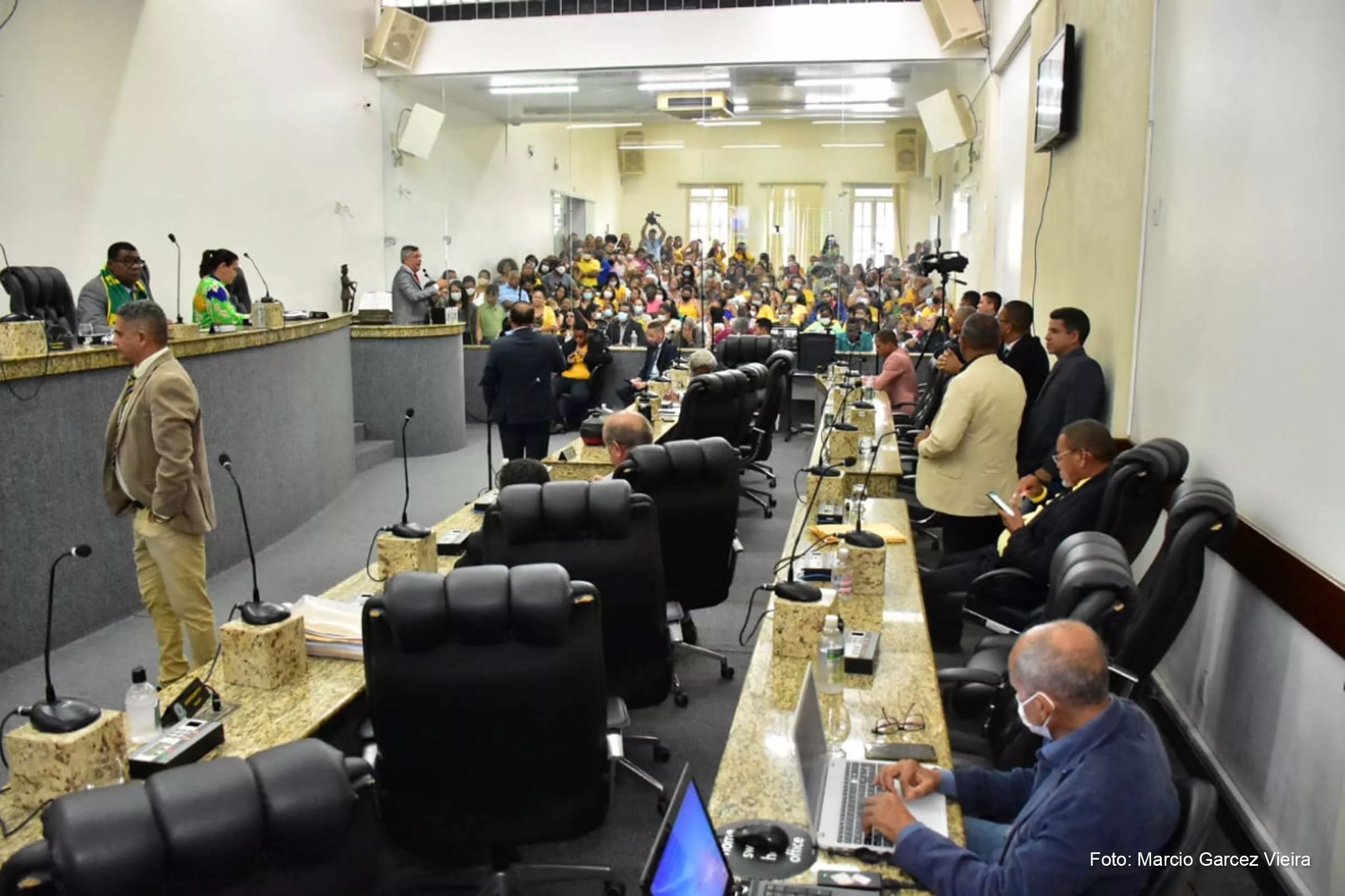 Câmara também aprovou a abertura de crédito adicional suplementar no valor de R$ 812.695,94 para a Secretaria Municipal de Desenvolvimento Social.