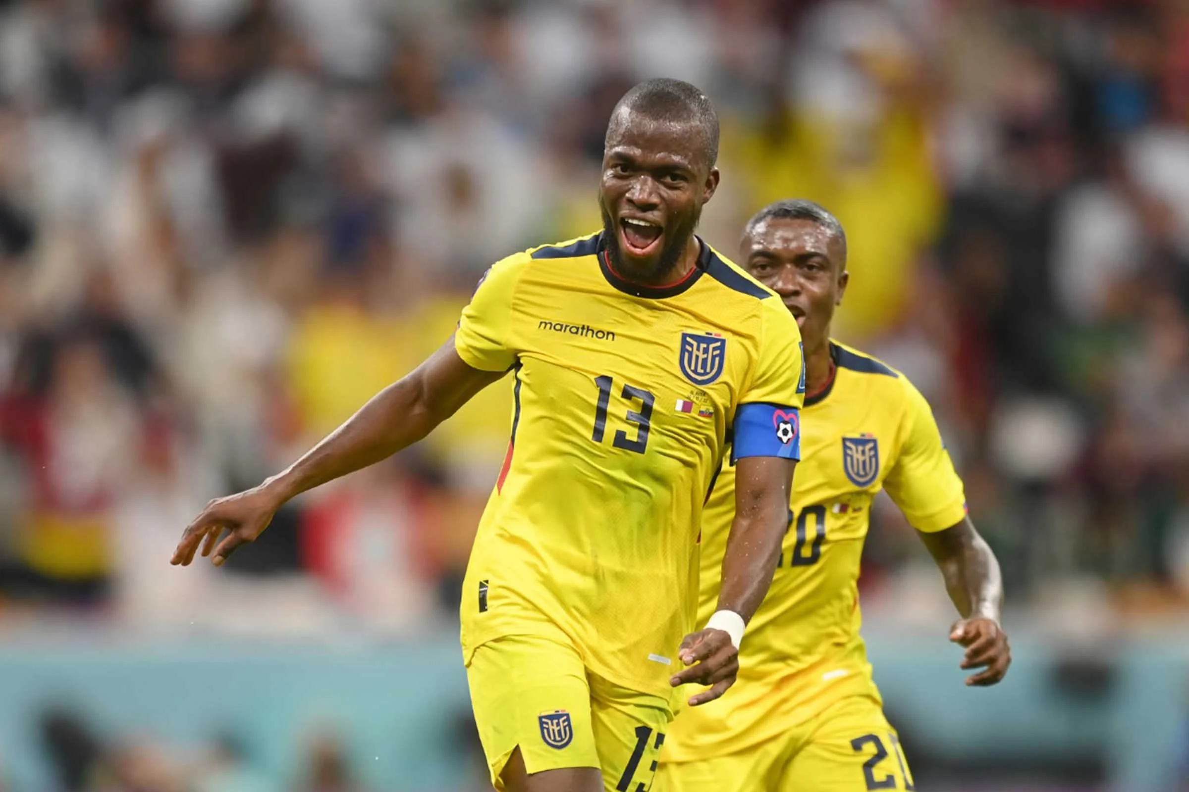 Com 2 gols, Enner Valencia é o destaque do feito histórico dos equatorianos, que largam na frente no Grupo A.