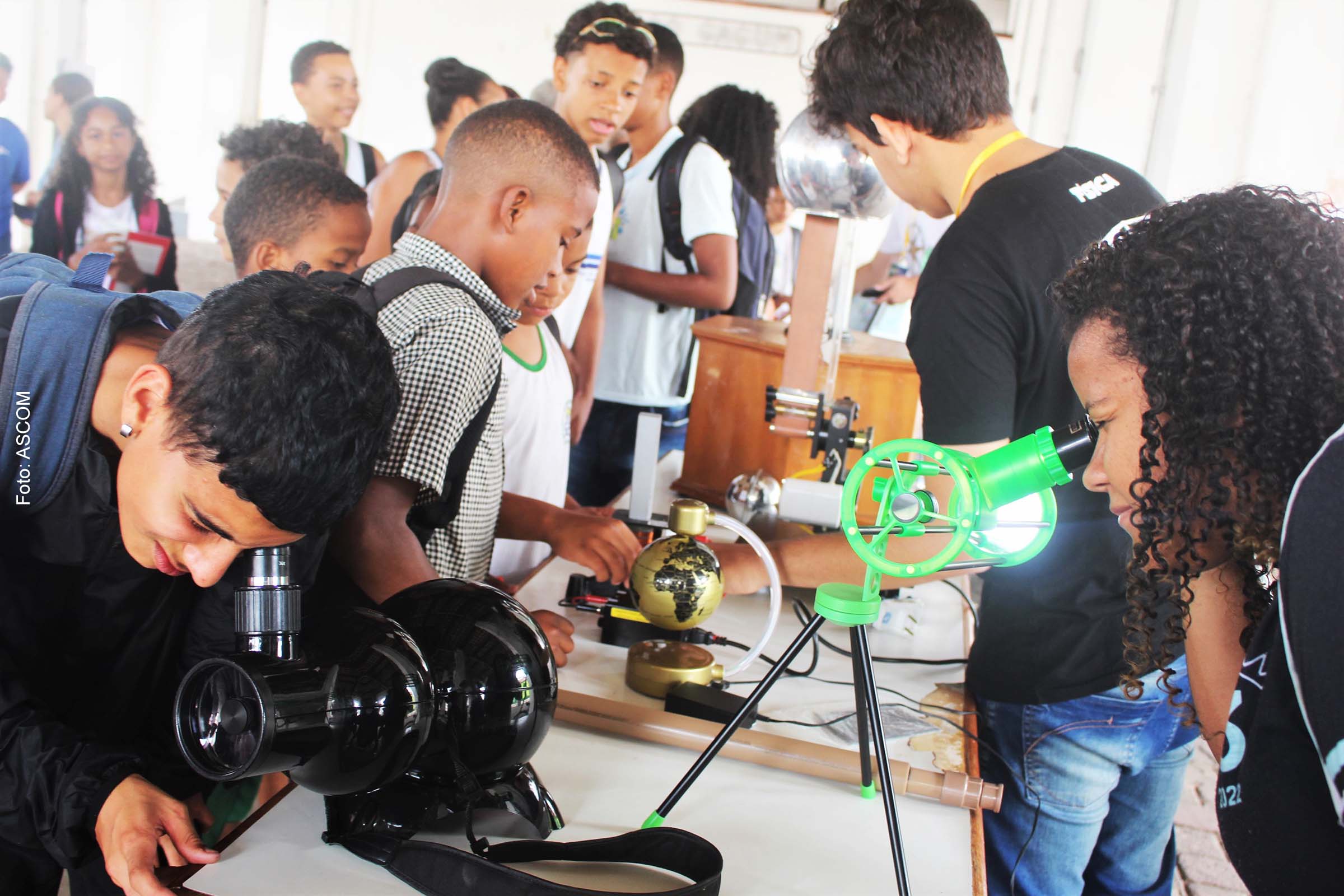 Evento foi construído conjuntamente e teve como objetivo divulgar a ciência, a tecnologia, o conhecimento e as produções acadêmicas.