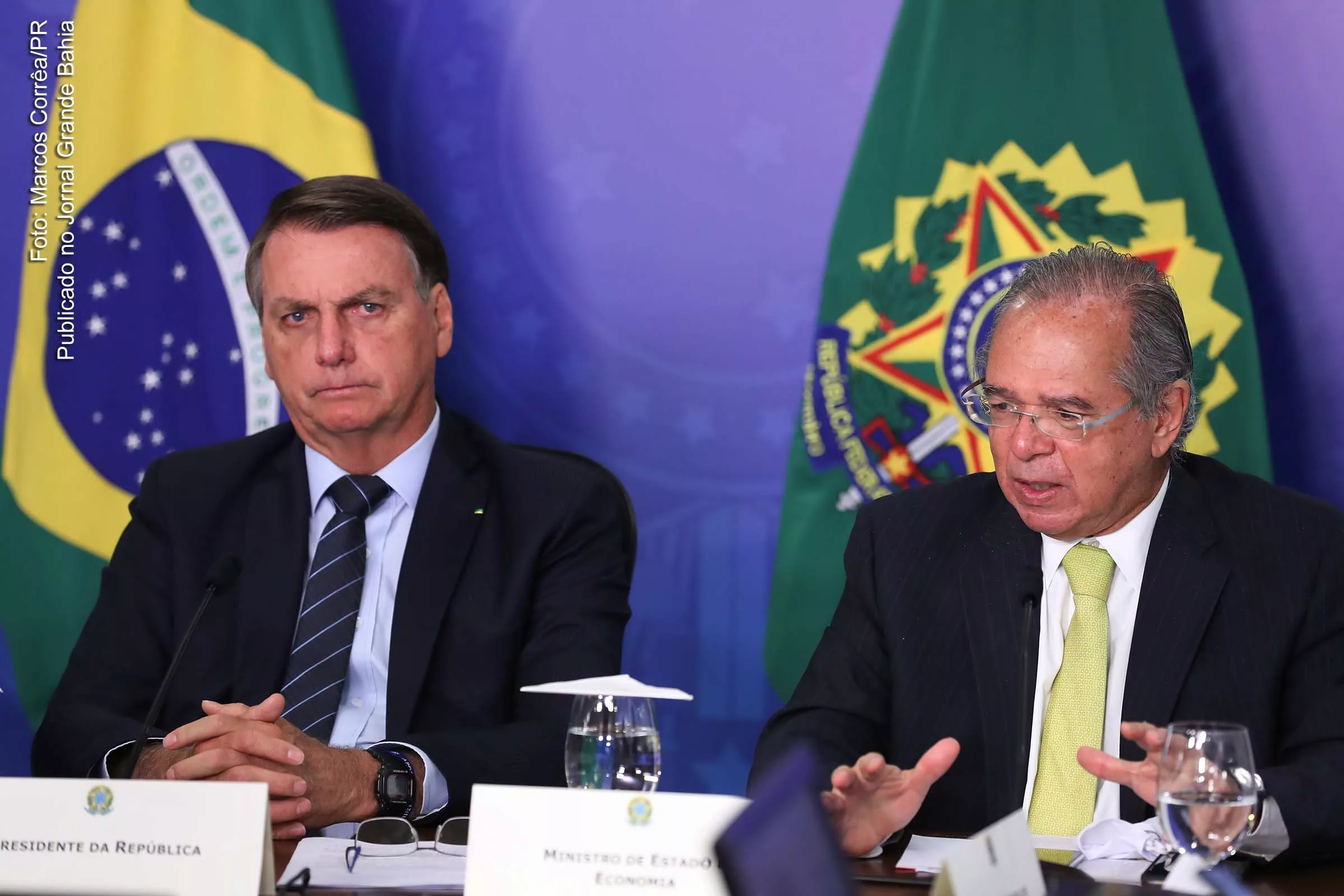 O presidente Jair Bolsonaro e ministro Paulo Guedes comprometeram severamente a economia do país.  
