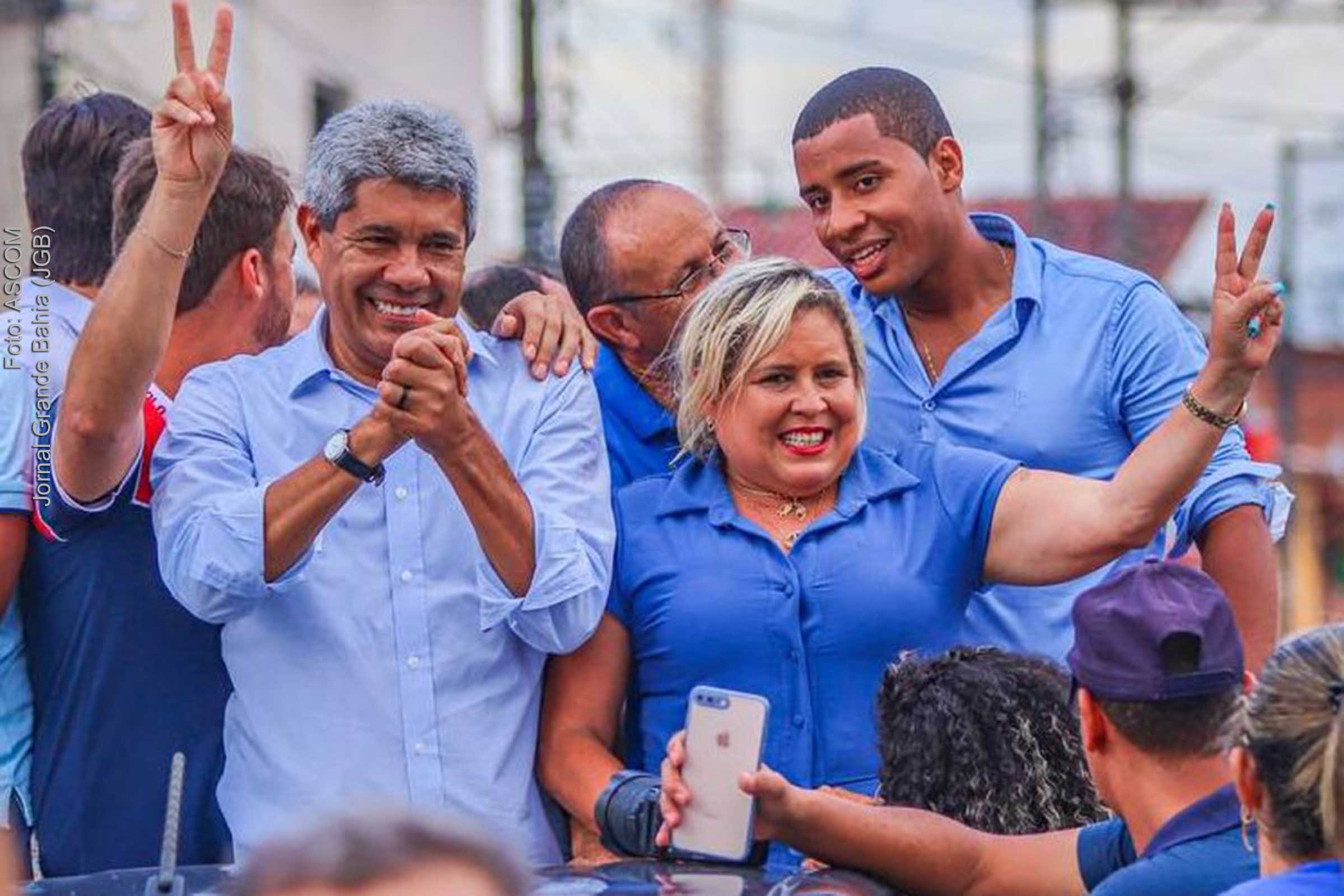 Governador eleito Jerônimo Rodrigues e Valéria Silveira, prefeita eleita de Maiquinique.