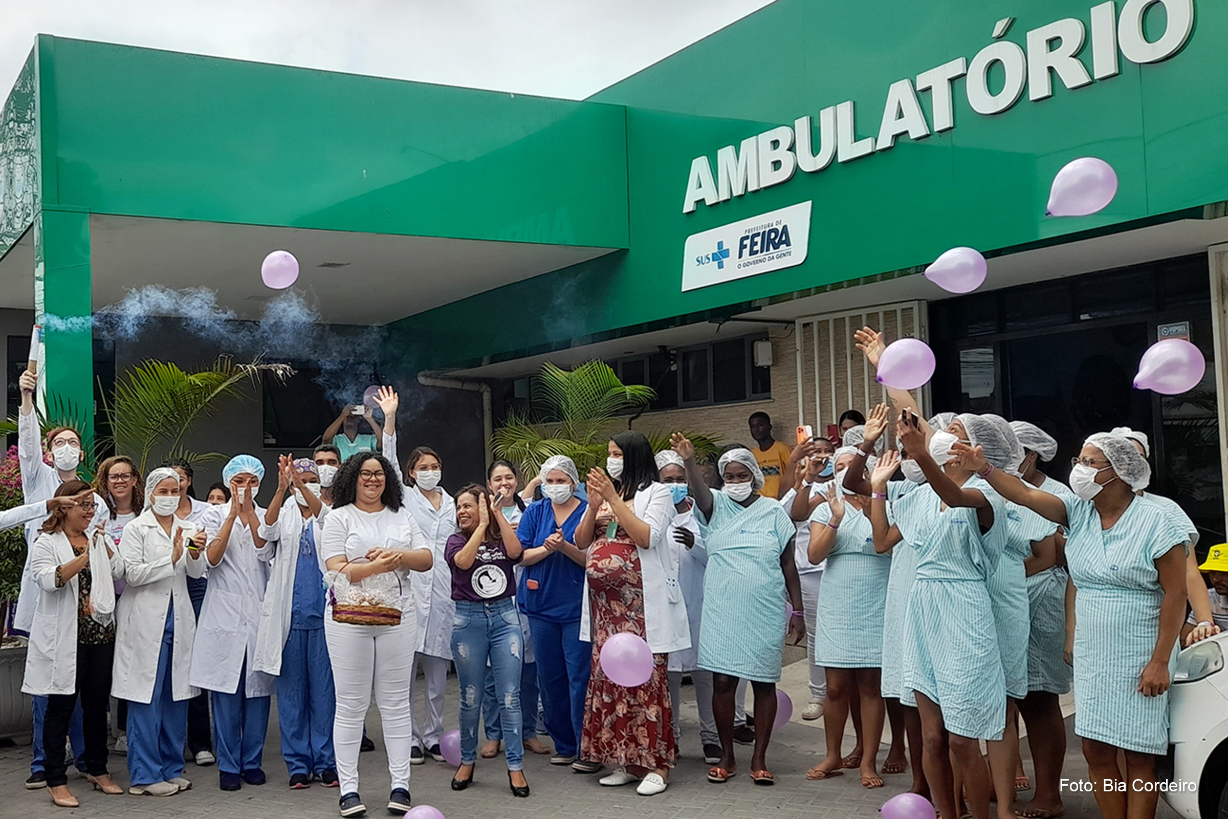 Profissionais de saúde, mães e pais participaram de palestras, mesa redonda e ensaio fotográfico para bebês prematuros.