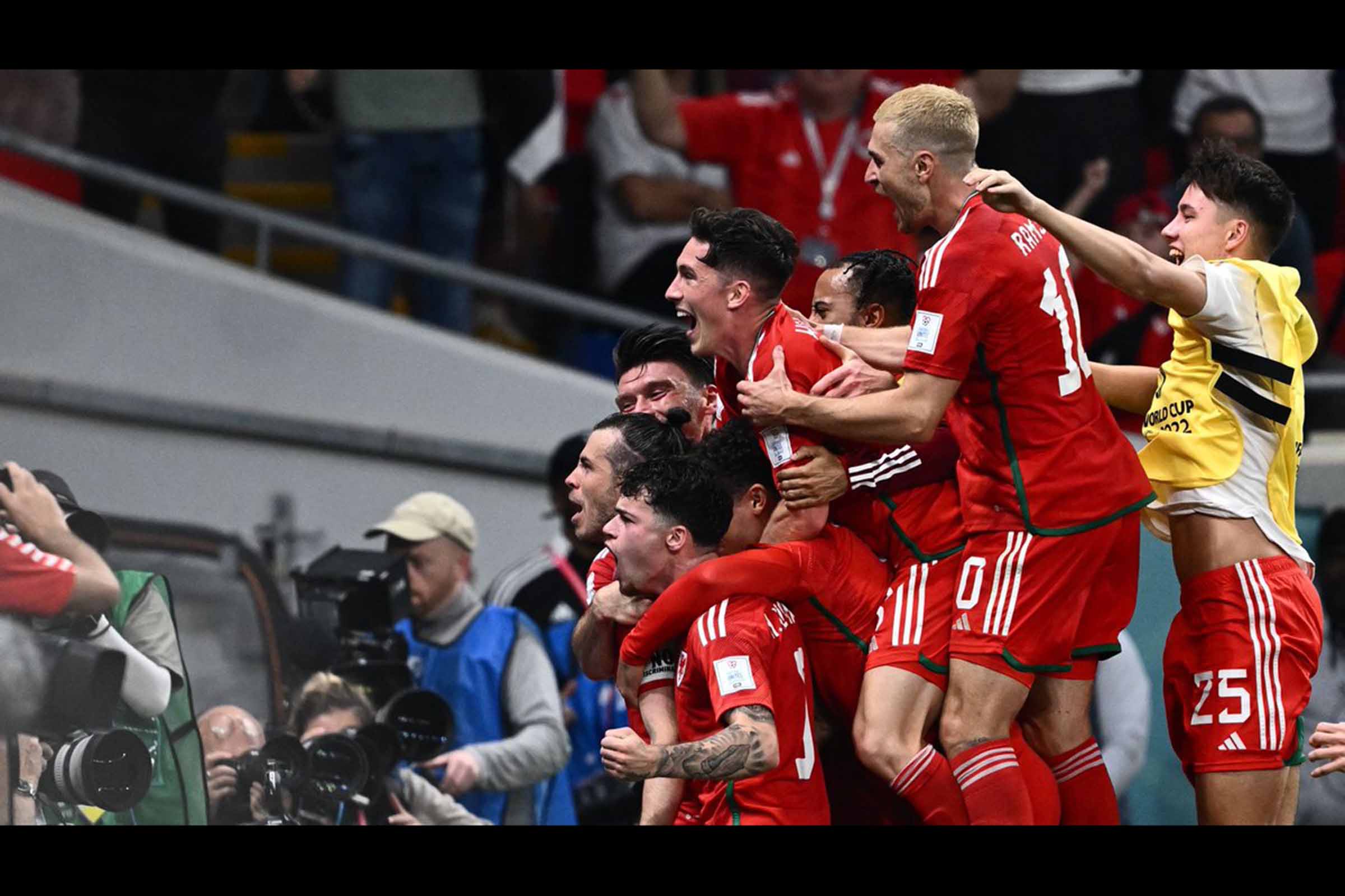 Jogadores do País de Gales comemoram gol na Copa do Mundo FIFA Catar 2022.