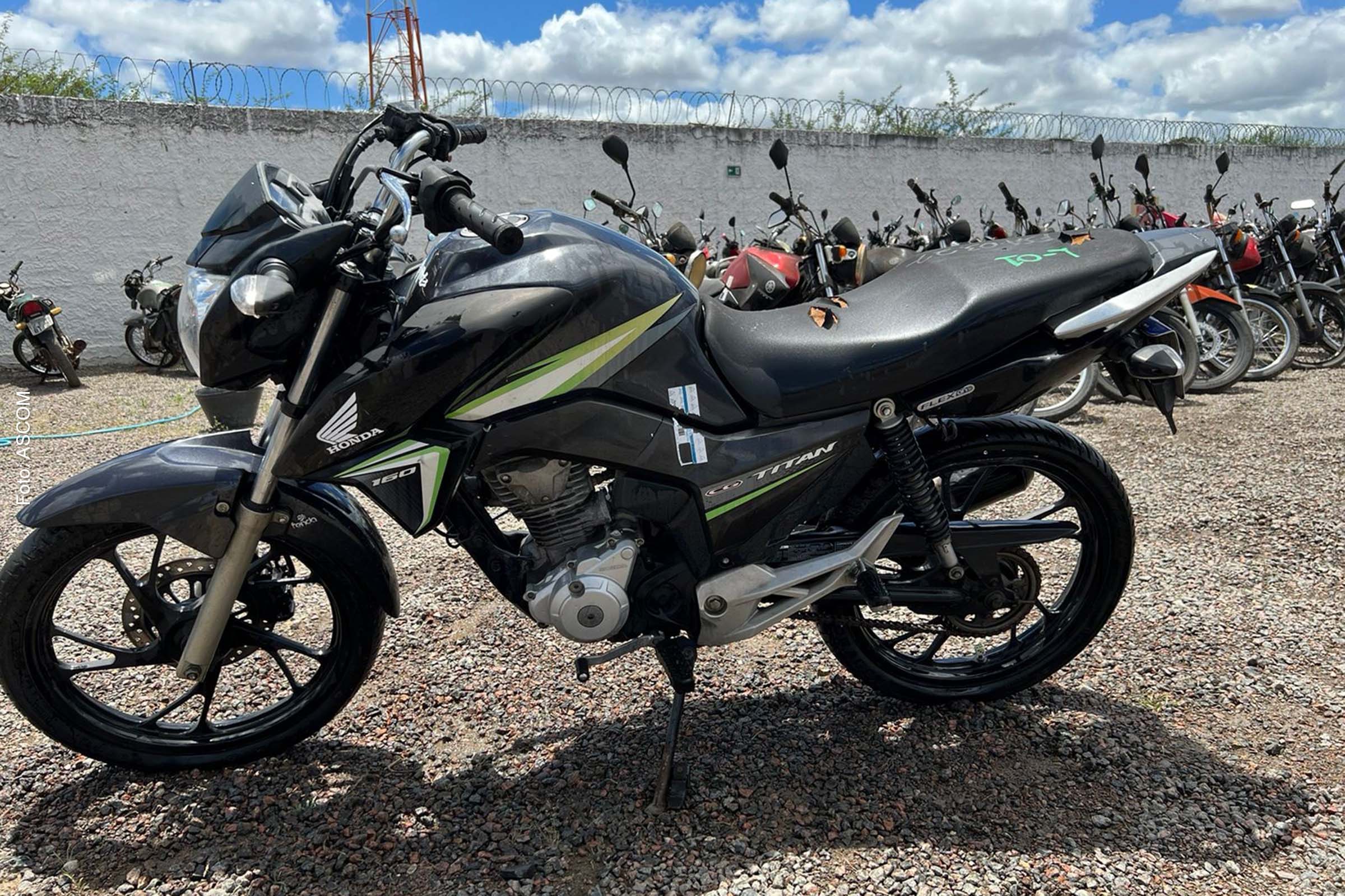 Moto Honda CG 160 Fan, lance inicial de R$ 2.000,00, ano/modelo 2019, disponível para leilão em Feira de Santana.