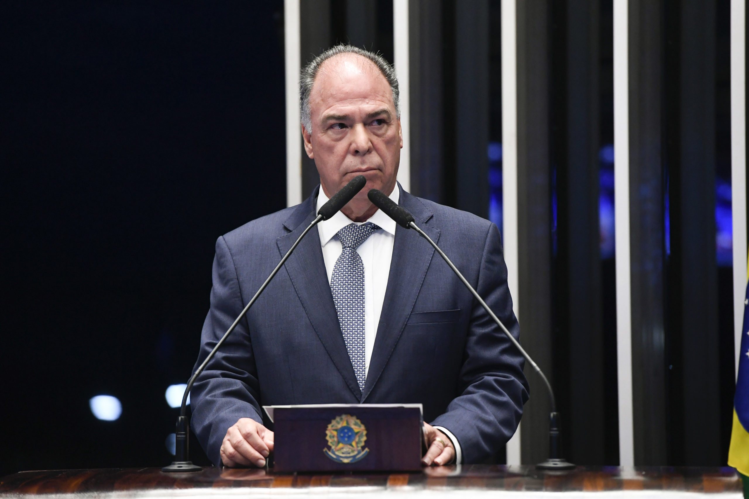 O ultraliberal senador Fernando Bezerra foi o relator da MP 1.128. Político beneficia banqueiros, cuja margem de lucro é exorbitante.