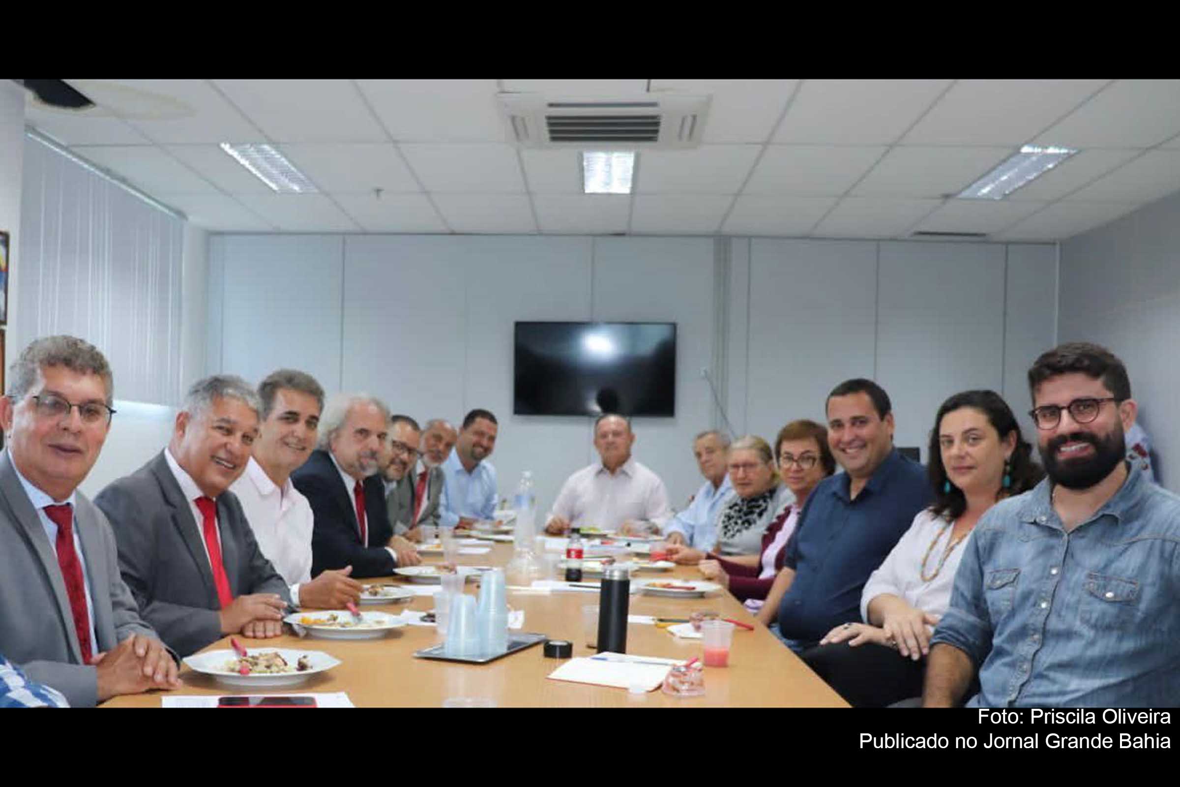 Adolfo Menezes recebe apoio partidário para ser reconduzido à presidência da ALBA.