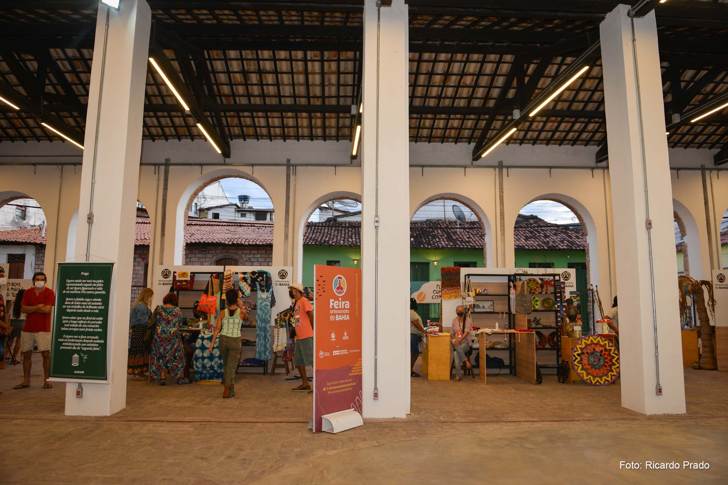 Os visitantes poderão adquirir os produtos artesanais apresentados diretamente pelos produtores, dialogar e interagir sobre a riqueza dos processos produtivos.