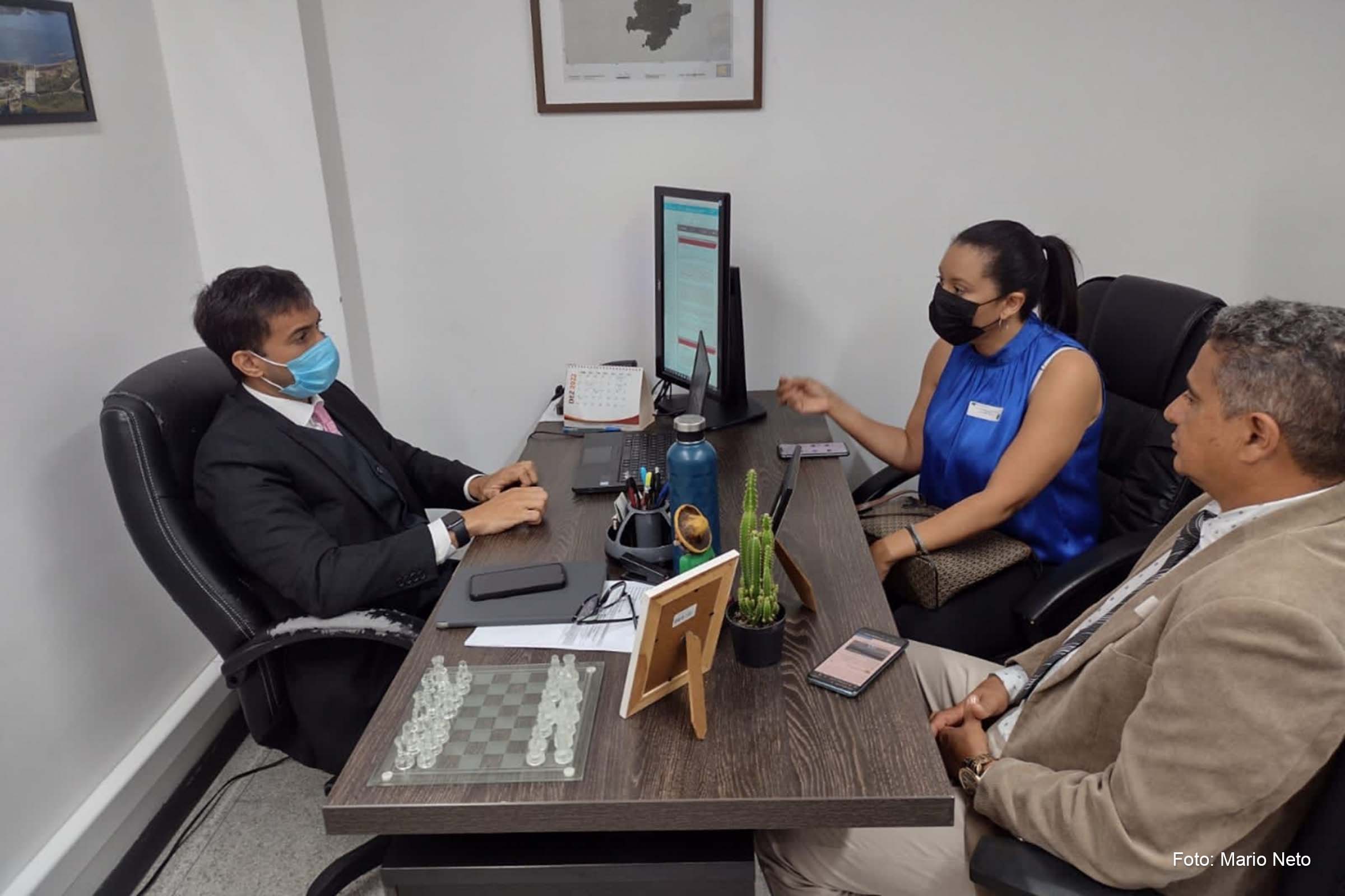 Feira de Santana: Audiência no Ministério Público discute situação de despejo de lixo no Lago de Pedra do Cavalo