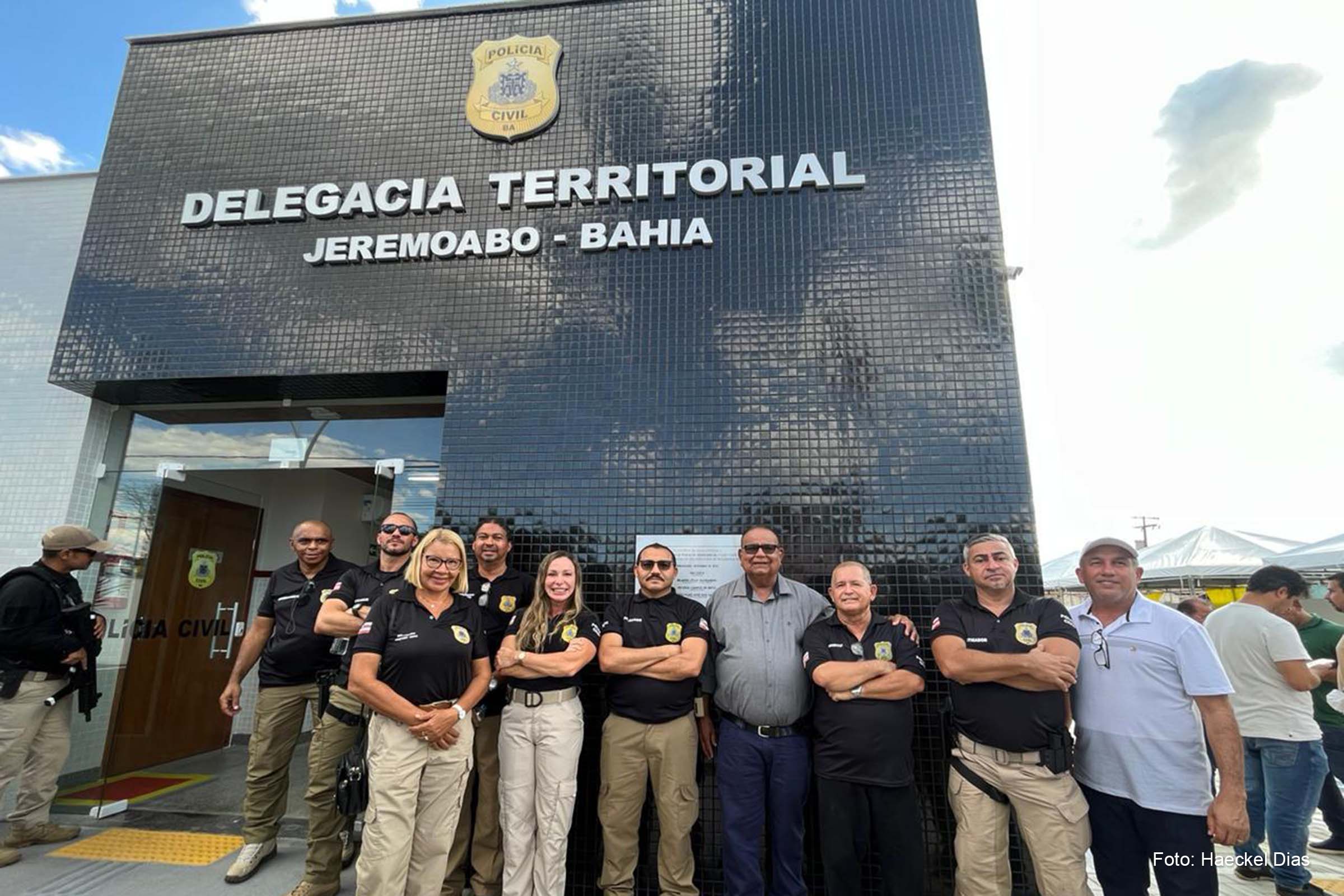 Mais de 1,2 milhão foram empregados no prédio, que beneficiará cerca de 40 mil pessoas da comunidade local e região próxima.