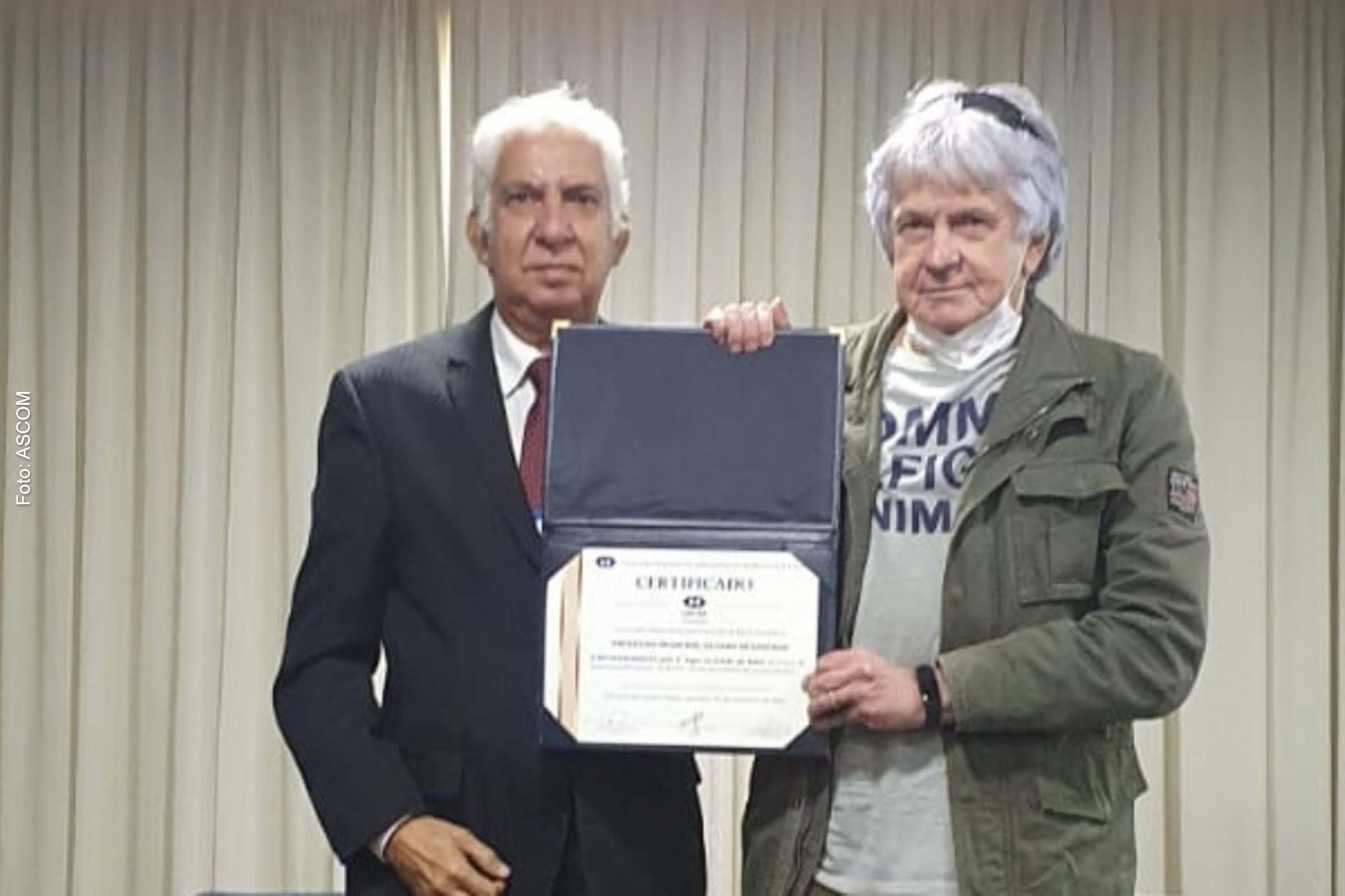 Secretário da Fazenda, Expedito Eloy, recebeu o certificado, representando o prefeito Colbert Martins.