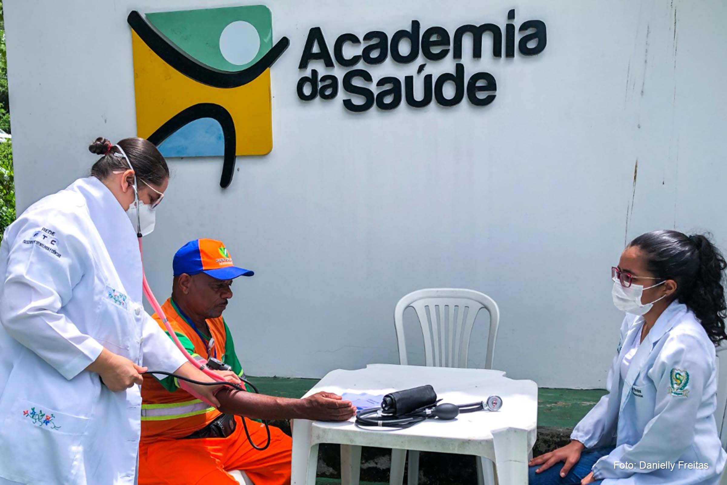 Durante o evento para os trabalhadores, também foi disponibilizada aferição de glicemia e pressão arterial.