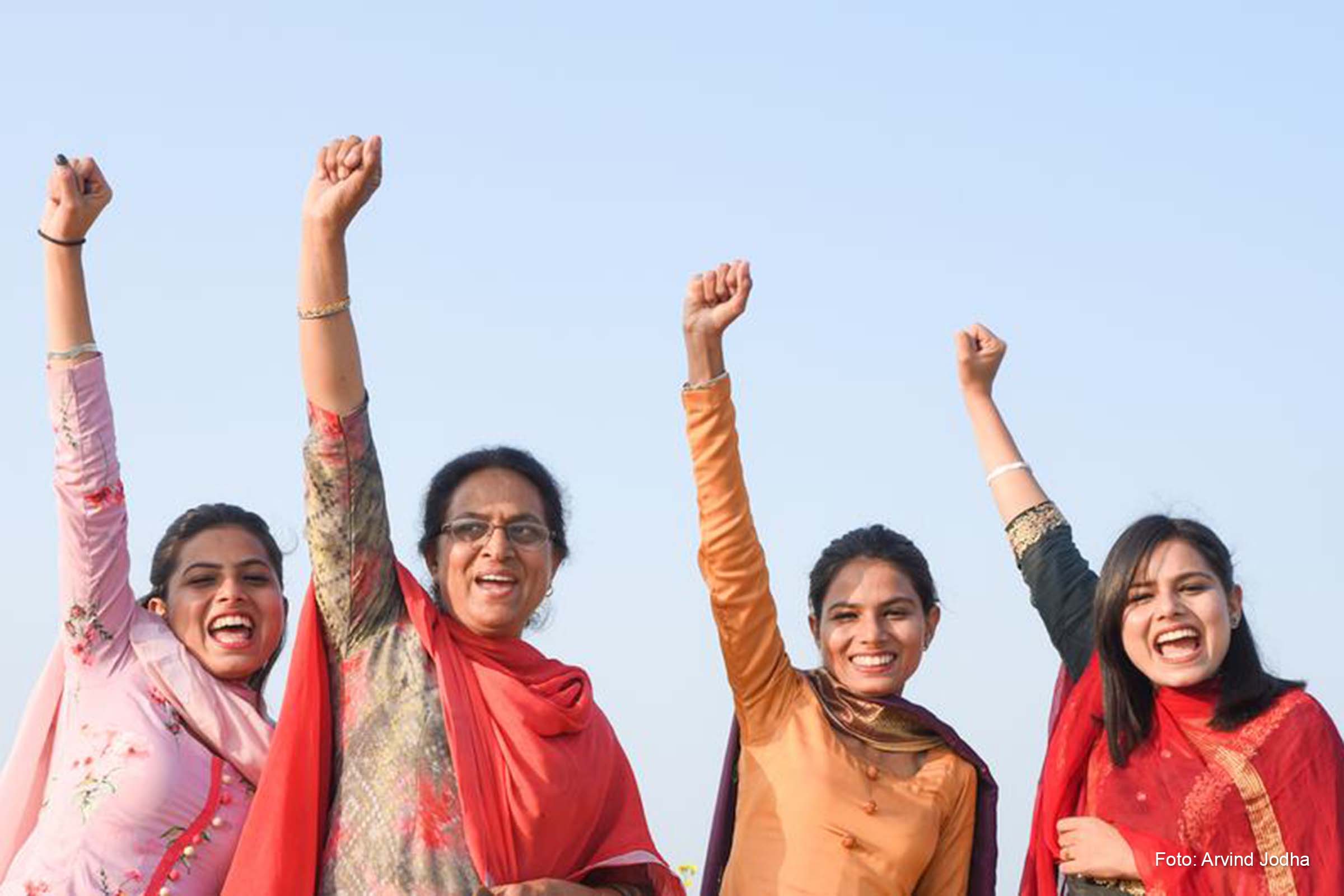 Segurança das mulheres em espaços digitais e zonas de conflito também ganharam espaço na discussão pública.