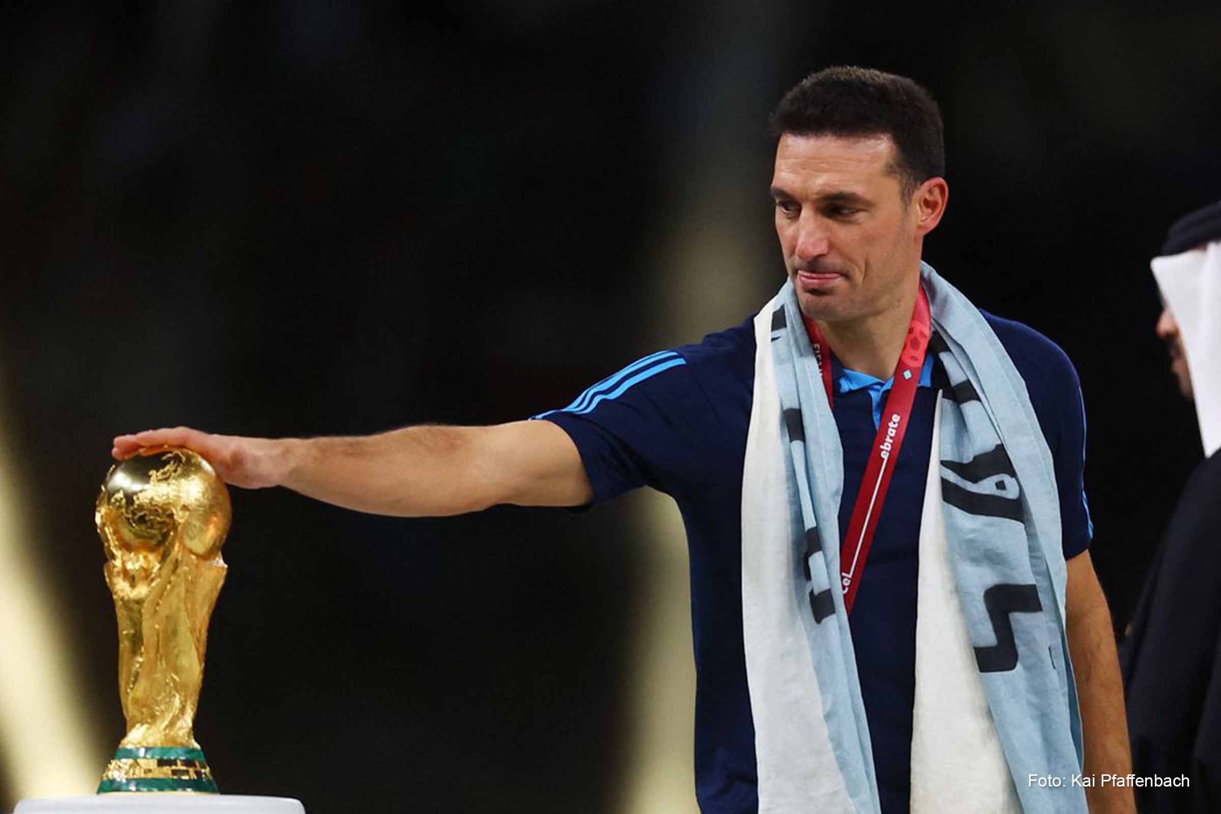 Após tri mundial, técnico Lionel Scaloni mantém portas abertas a Messi para a Copa do Mundo de 2026