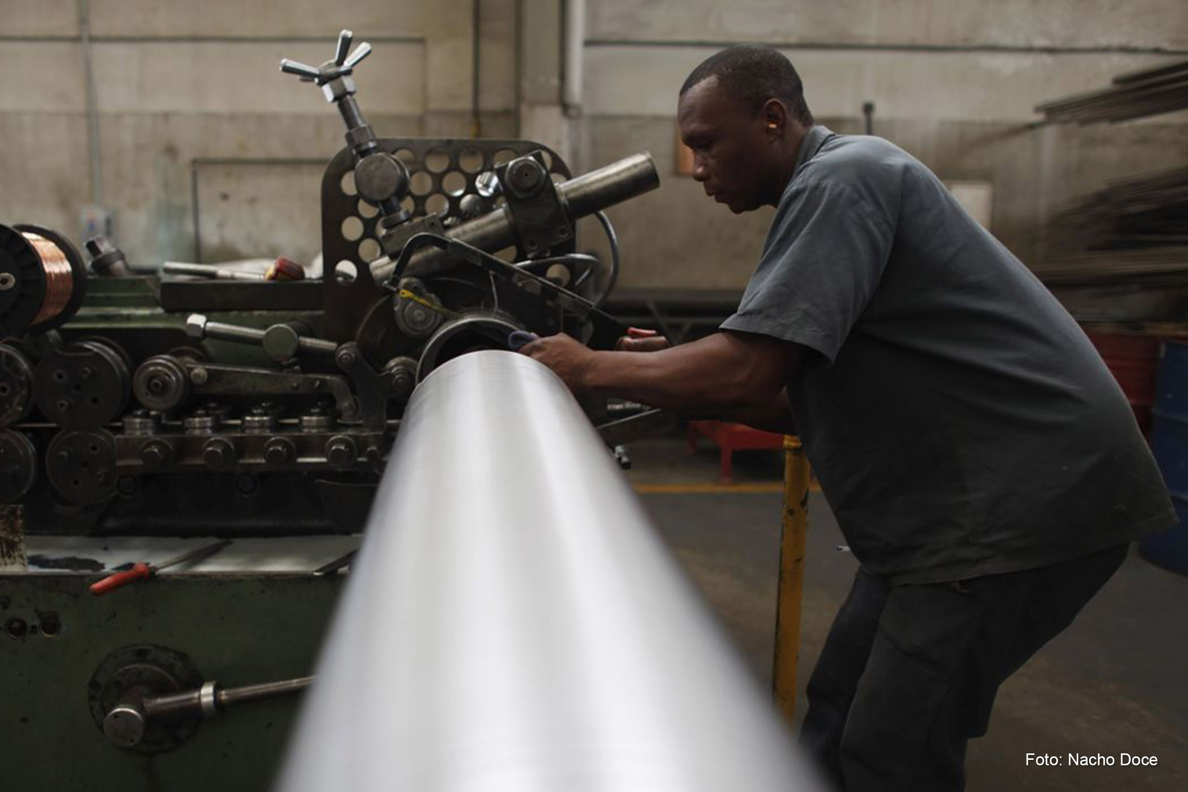 Para 2023, a projeção de crescimento do PIB continua em 1%.