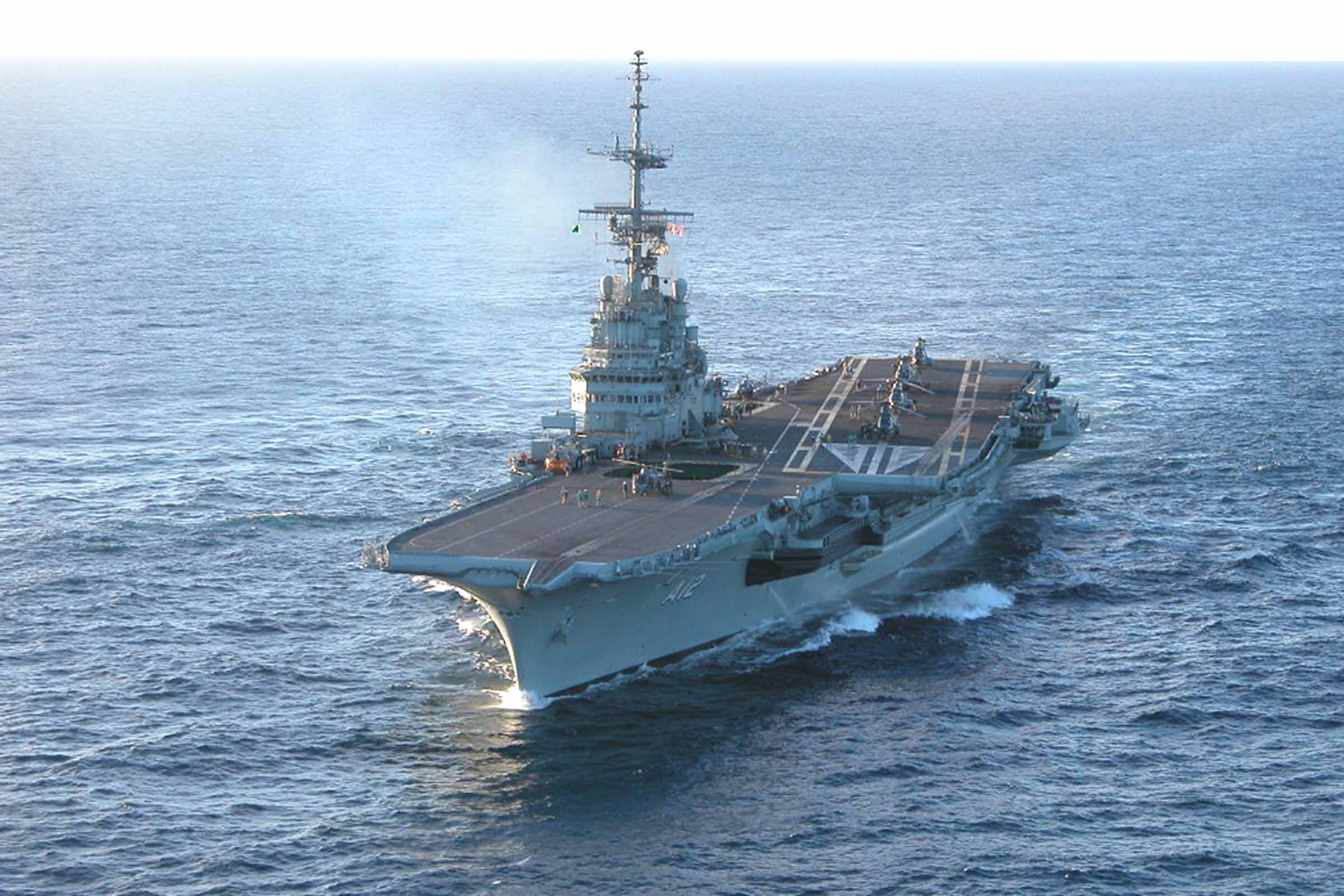 Marinha do Brasil assume controle do porta-aviões comprado pela Turquia citando ‘prejuízo’ ao Estado