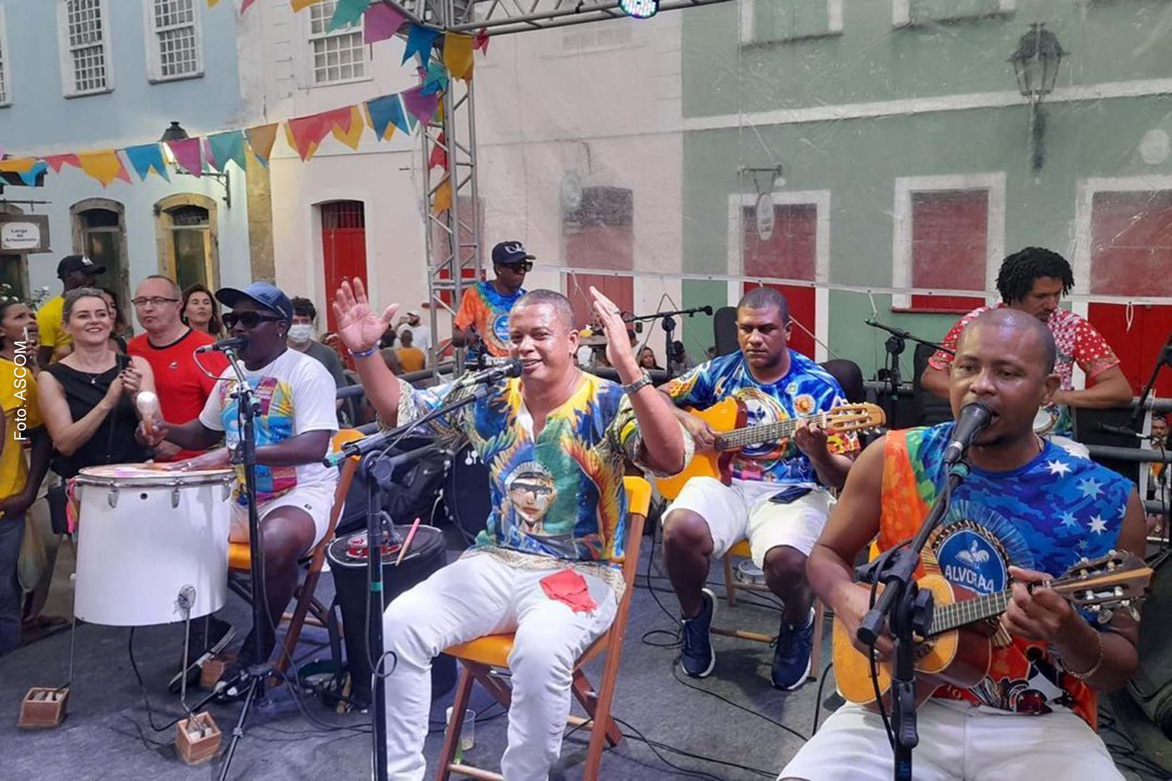 Bloco Alvorada se prepara para seu tradicional desfile na sexta-feira de carnaval.