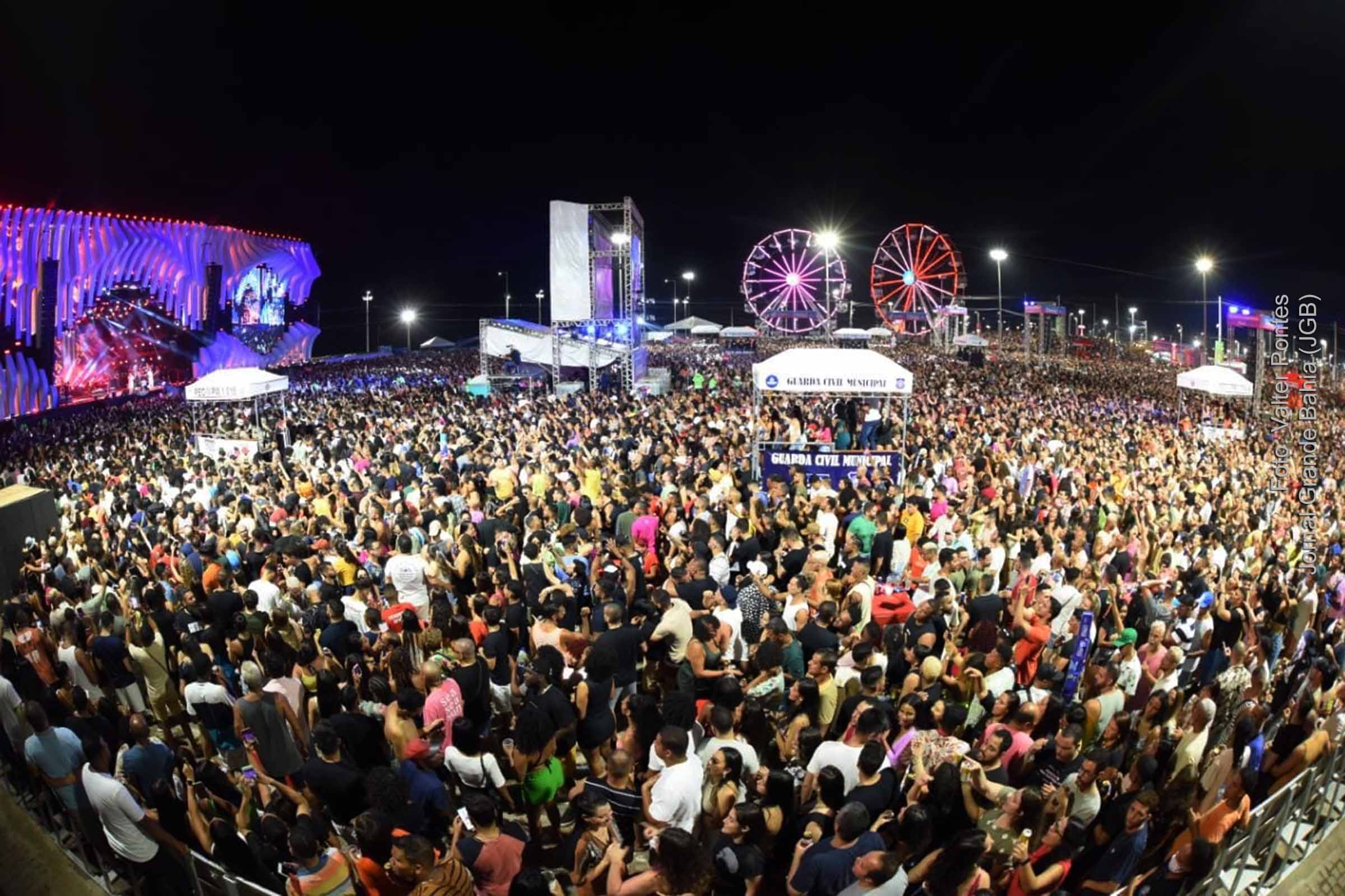 Terceira noite da edição 2022 do Festival Virada Salvador tem público recorde de 300 mil pessoas