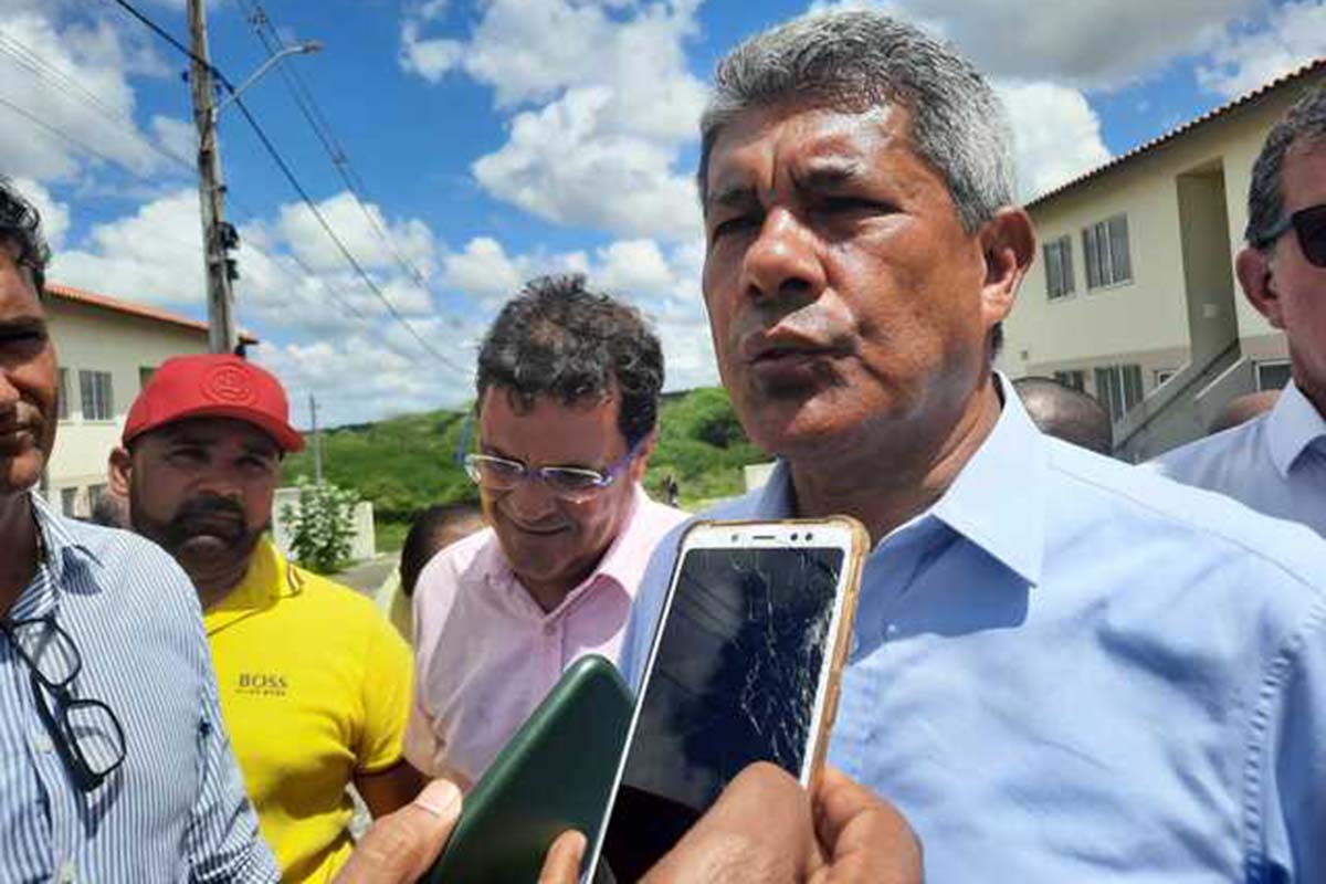Sábado, o ministro da Casa Civil, Rui Costa e o governador da Bahia, Jerônimo Rodrigues visitaram Feira de Santana, a fim de anunciar a entrega do Habitar do Sertão, cuja obra estava há cinco anos paralisada.