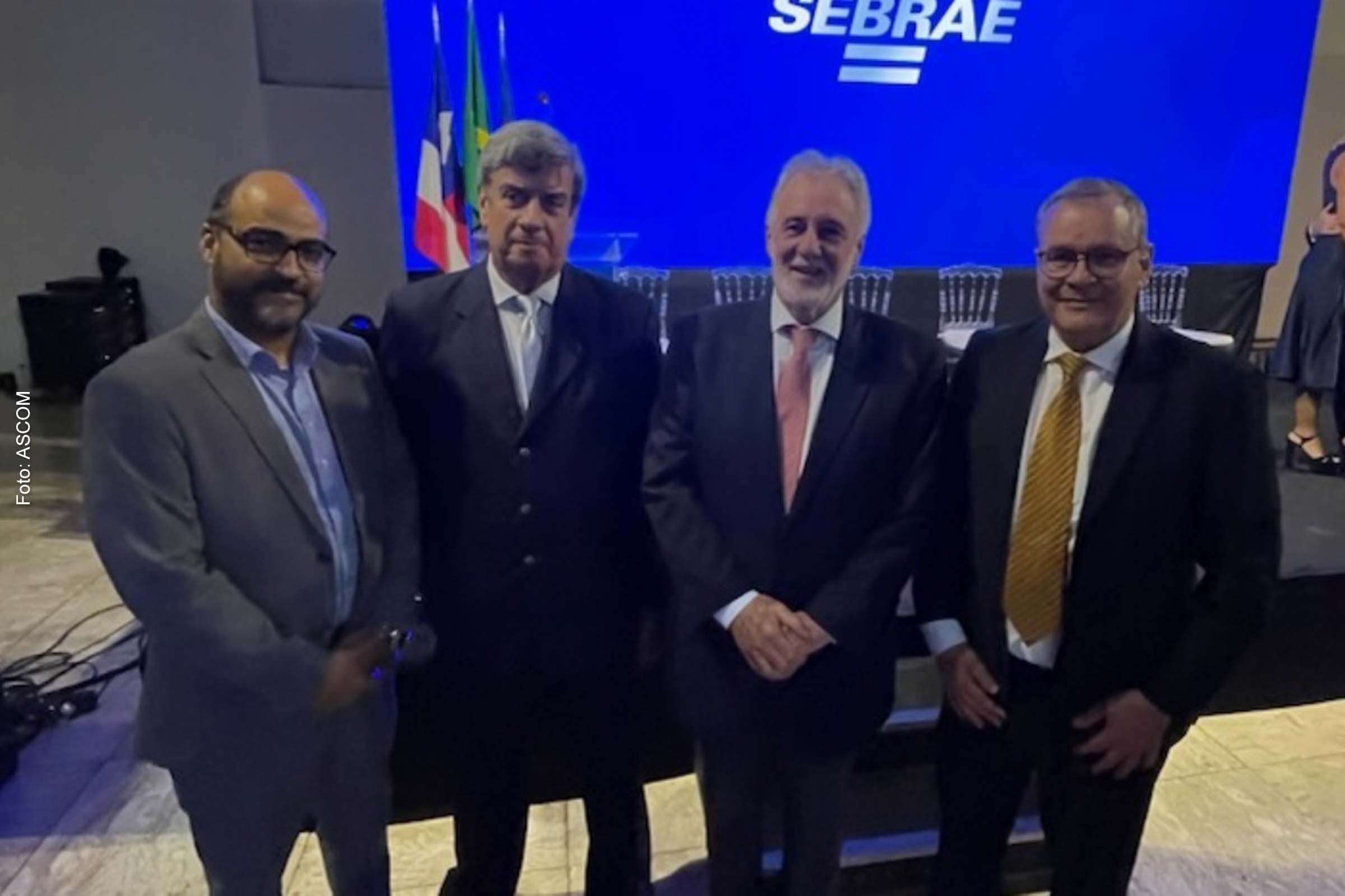 Colbert Martins, prefeito de Feira de Santana, durante posse da diretoria executiva do SEBRAE Bahia.