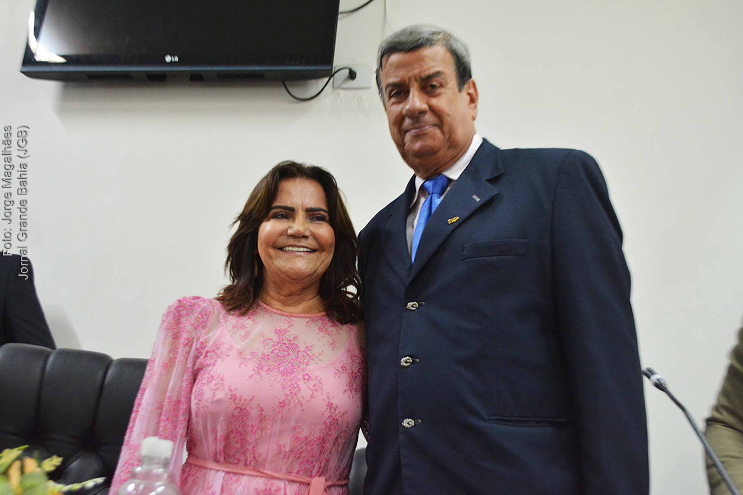 Presidente do legislativo municipal, vereadora Eremita Mota (PSDB) e Colbert Martins Filho (MDB), prefeito de Feira de Santana.
