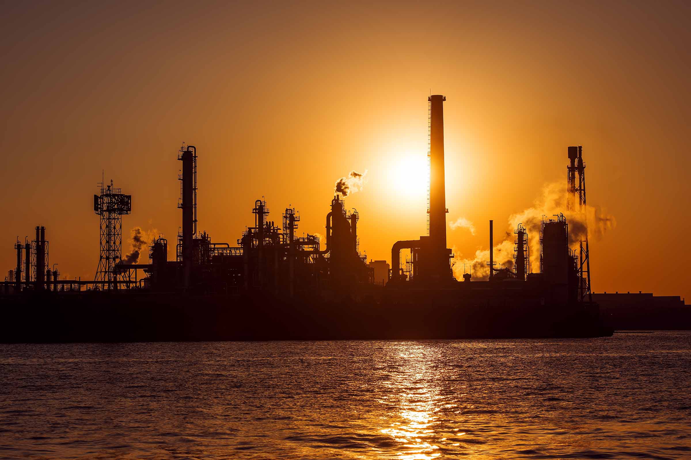 Setor químico do Brasil é afetado por desindustrialização.