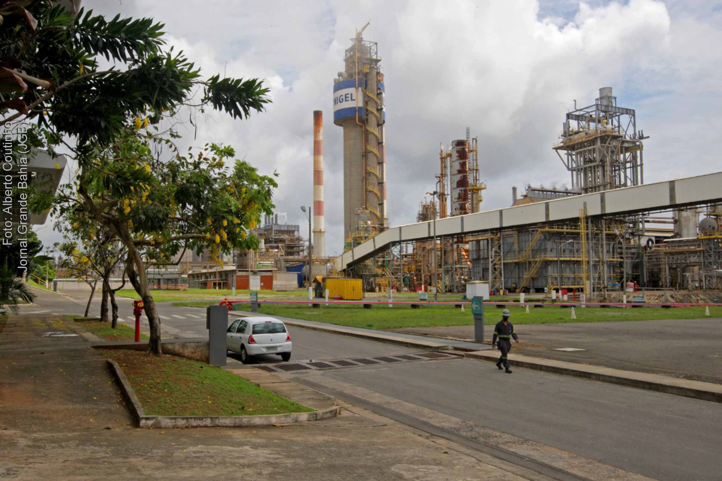 Em carta a líderes mundiais, mais de 200 milionários de 13 países pedem para pagar mais impostos.