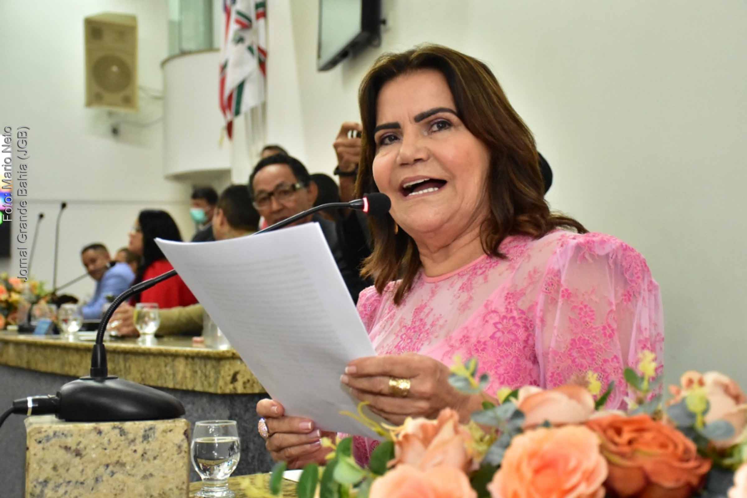 Câmara Municipal Feira de Santana não será "palco de lutas fraticidas ou sistemáticas", diz Eremita Mota, ao assumir o comando do Poder Legislativo.