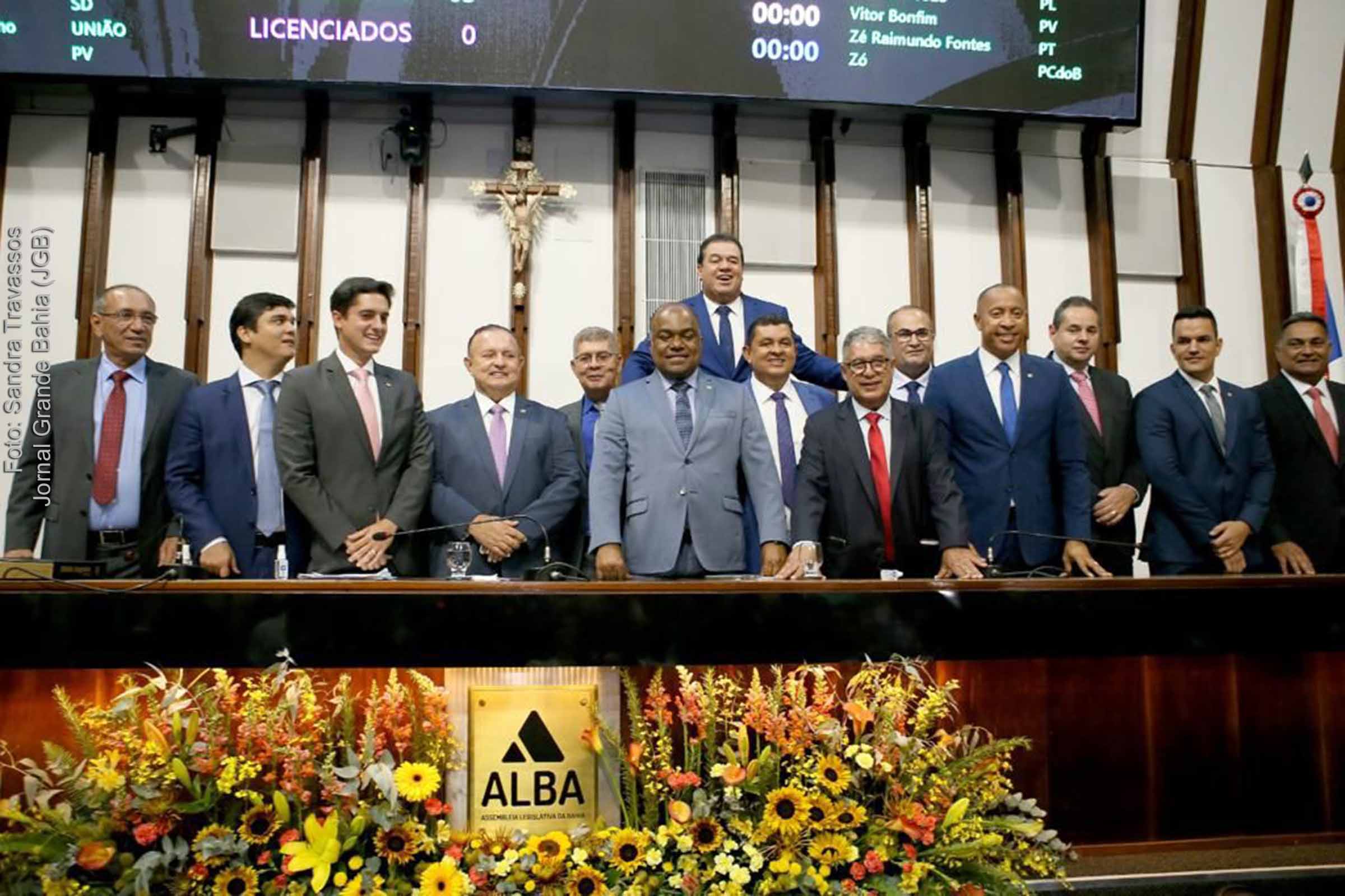 Atual presidente da ALBA, Deputado Adolfo Menezes foi reeleito com 61 votos dos 63 possíveis.