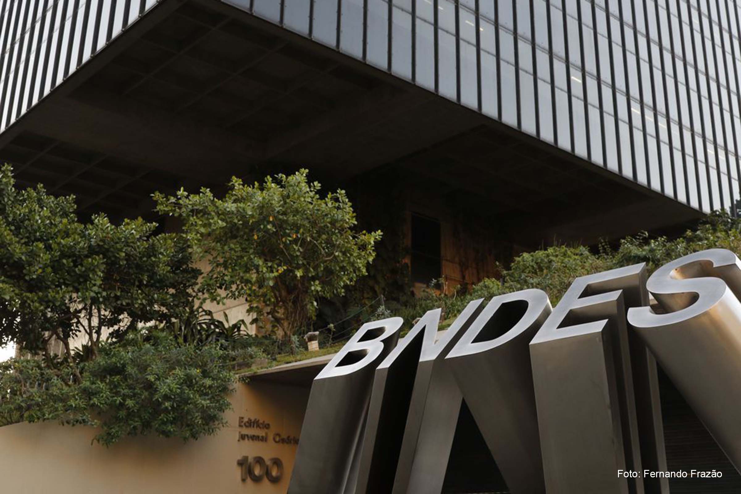 Na posse, novo presidente do BNDES reafirma compromisso de investir em países vizinhos