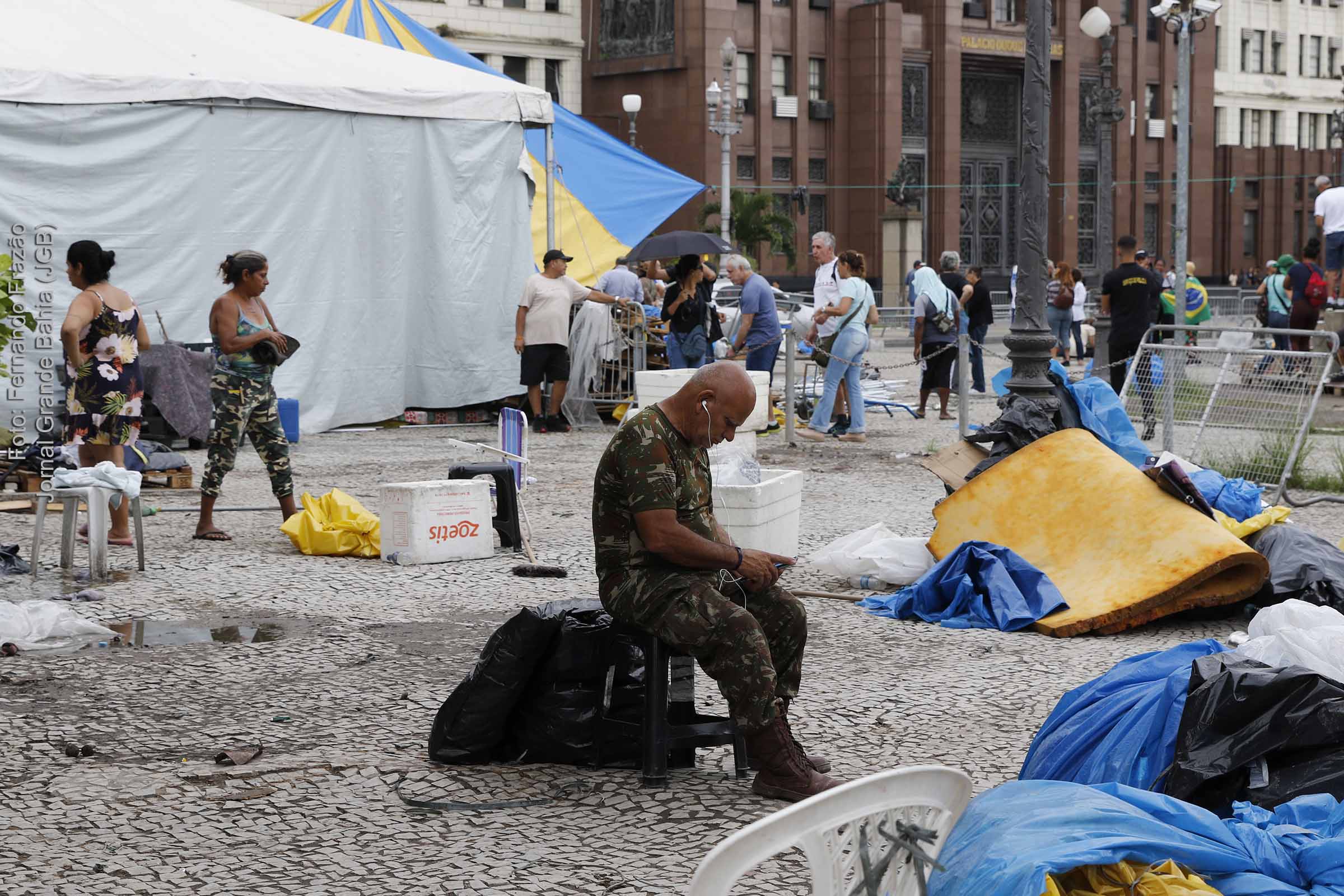 Atos Antidemocráticos: Novas operações buscam provas de crimes praticados no dia 8 de janeiro; Pedidos da PGR têm como alvo um policial legislativo e uma advogada
