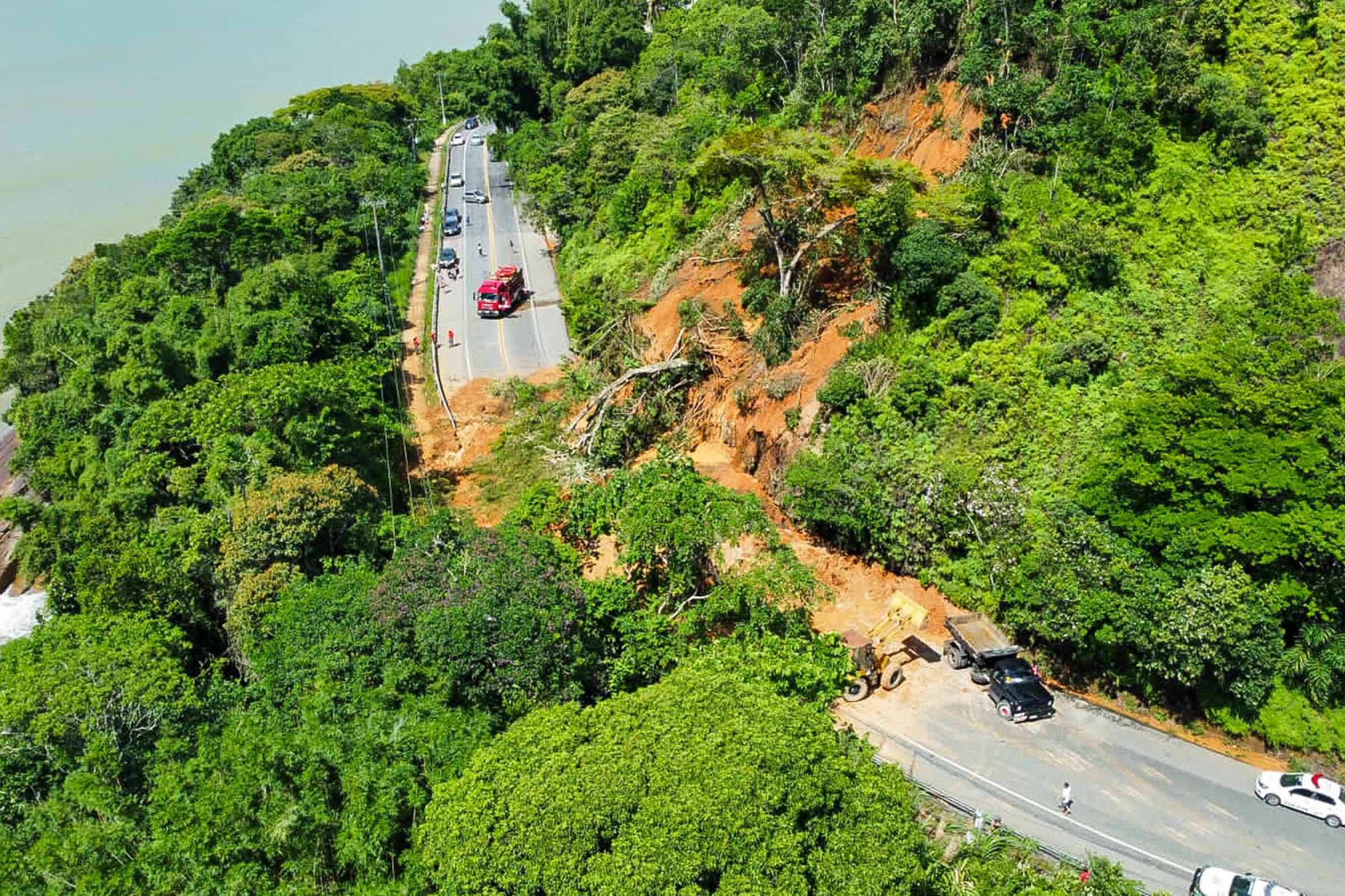 Litoral norte de São Paulo tem 970 desalojados e 747 desabrigados após temporais; Presidente Lula e ministro Rui Costa verificam situação