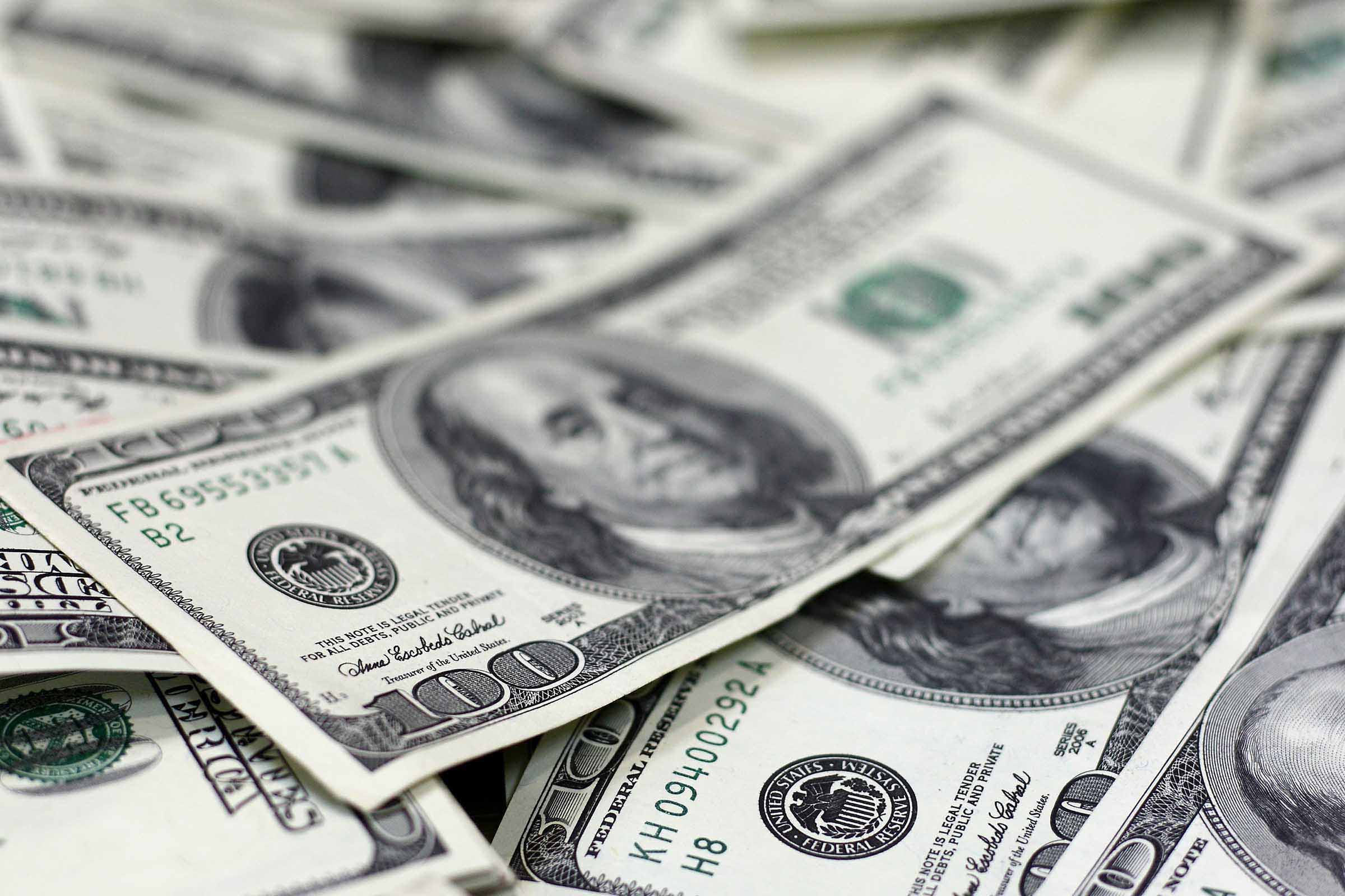De acordo com declarações feitas pelo ministro das Finanças russo, Anton Siluanov, o processo de desdolarização no mundo já está em andamento e é irreversível.