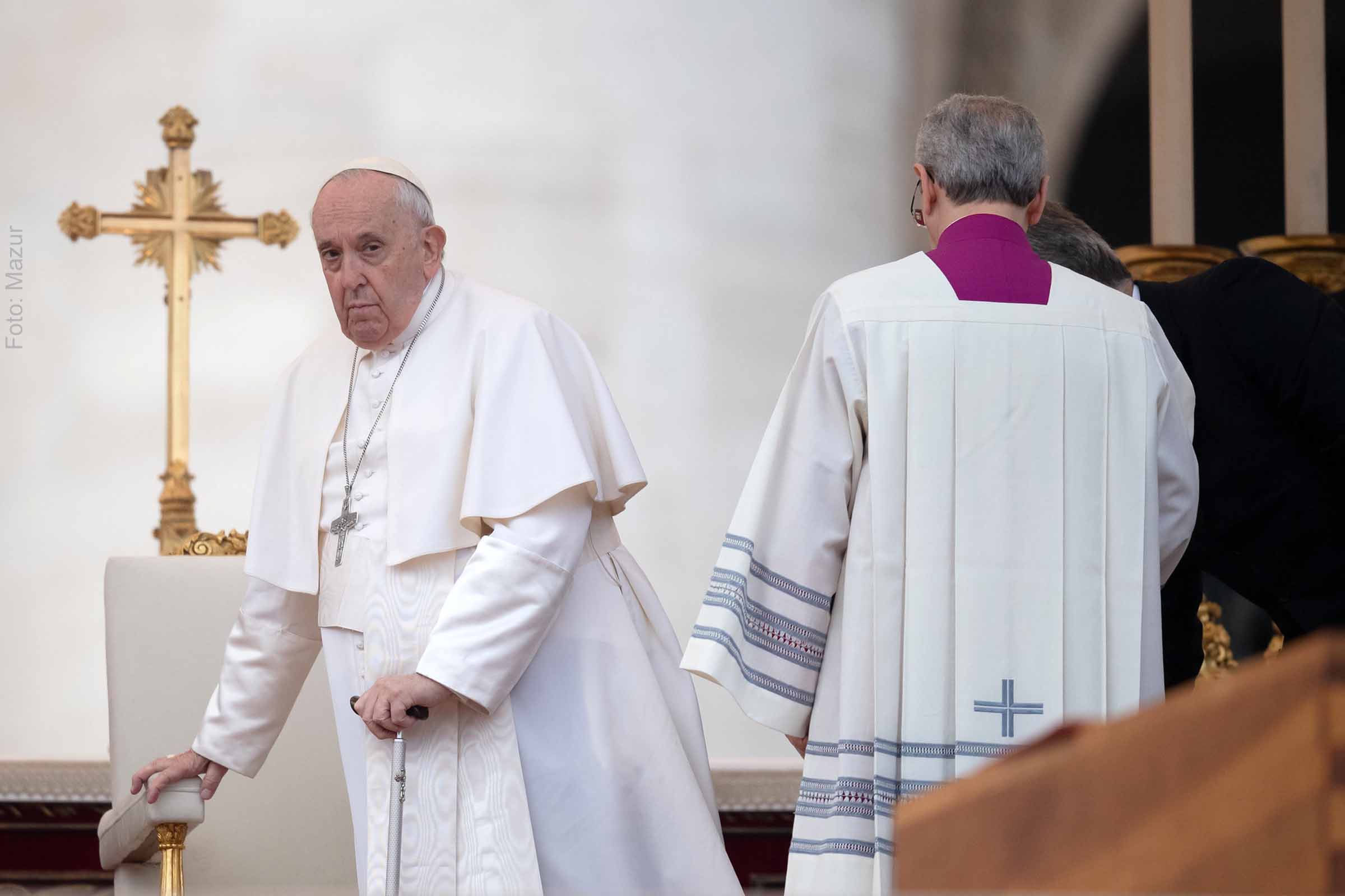 Papa Francisco: Se você se refugia numa ideia, numa ideologia seja de direita, de esquerda, ou de centro, você está fazendo do Evangelho um partido político, uma ideologia, um clube.