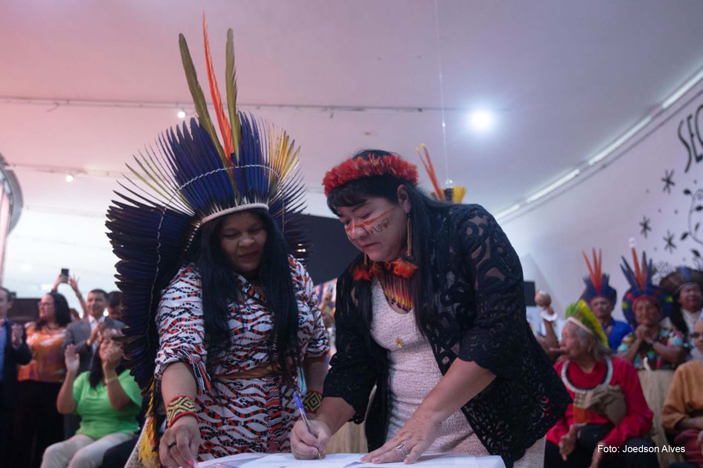 Presidenta da FUNAI toma posse prometendo reconstrução