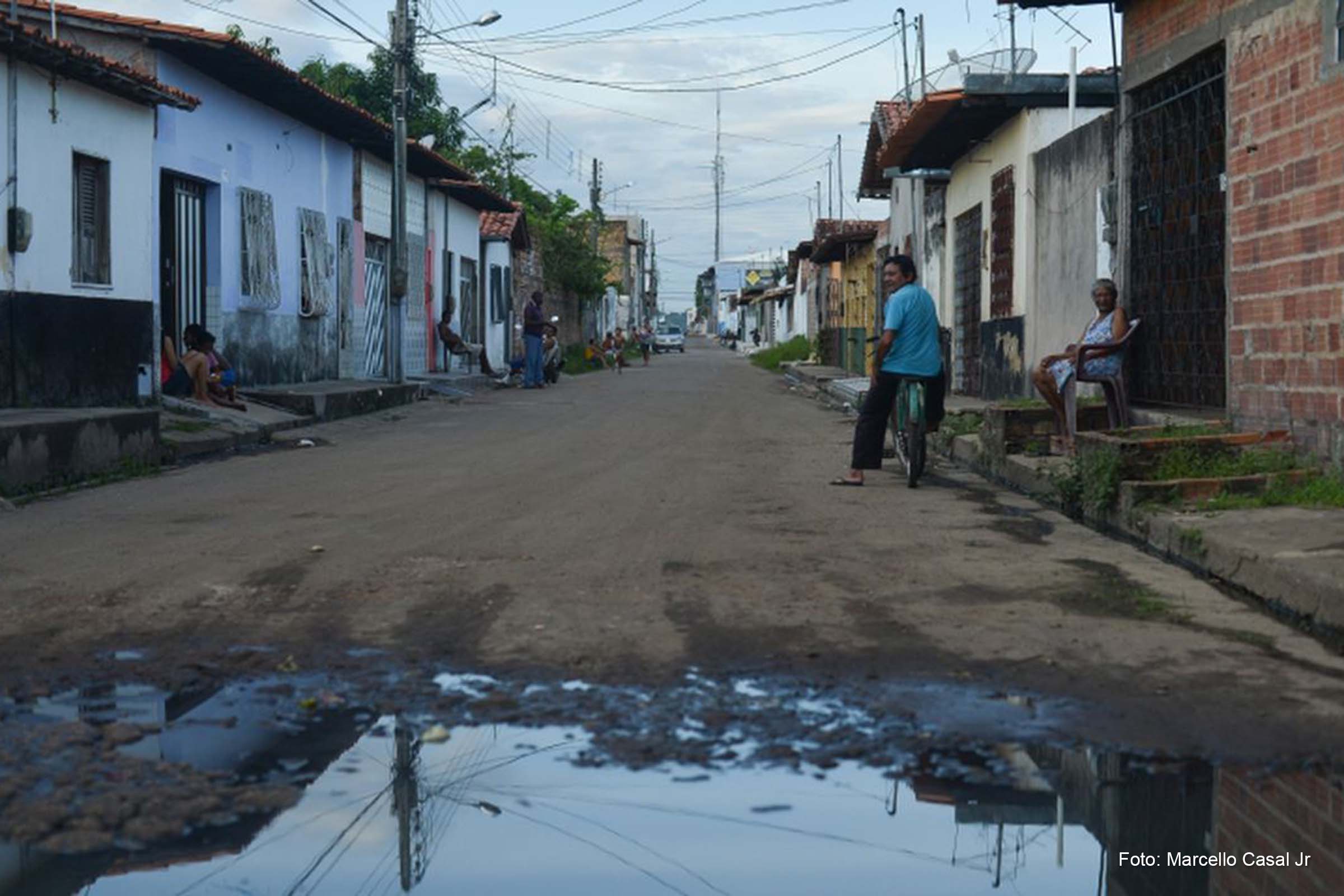 Apesar dos baixos índices no esgotamento sanitário, o manejo dos resíduos sólidos urbanos no Nordeste ultrapassa os 82%, mas ainda fica atrás Centro-Oeste, Sudeste e Sul, cujo manejo fica acima dos 90%.