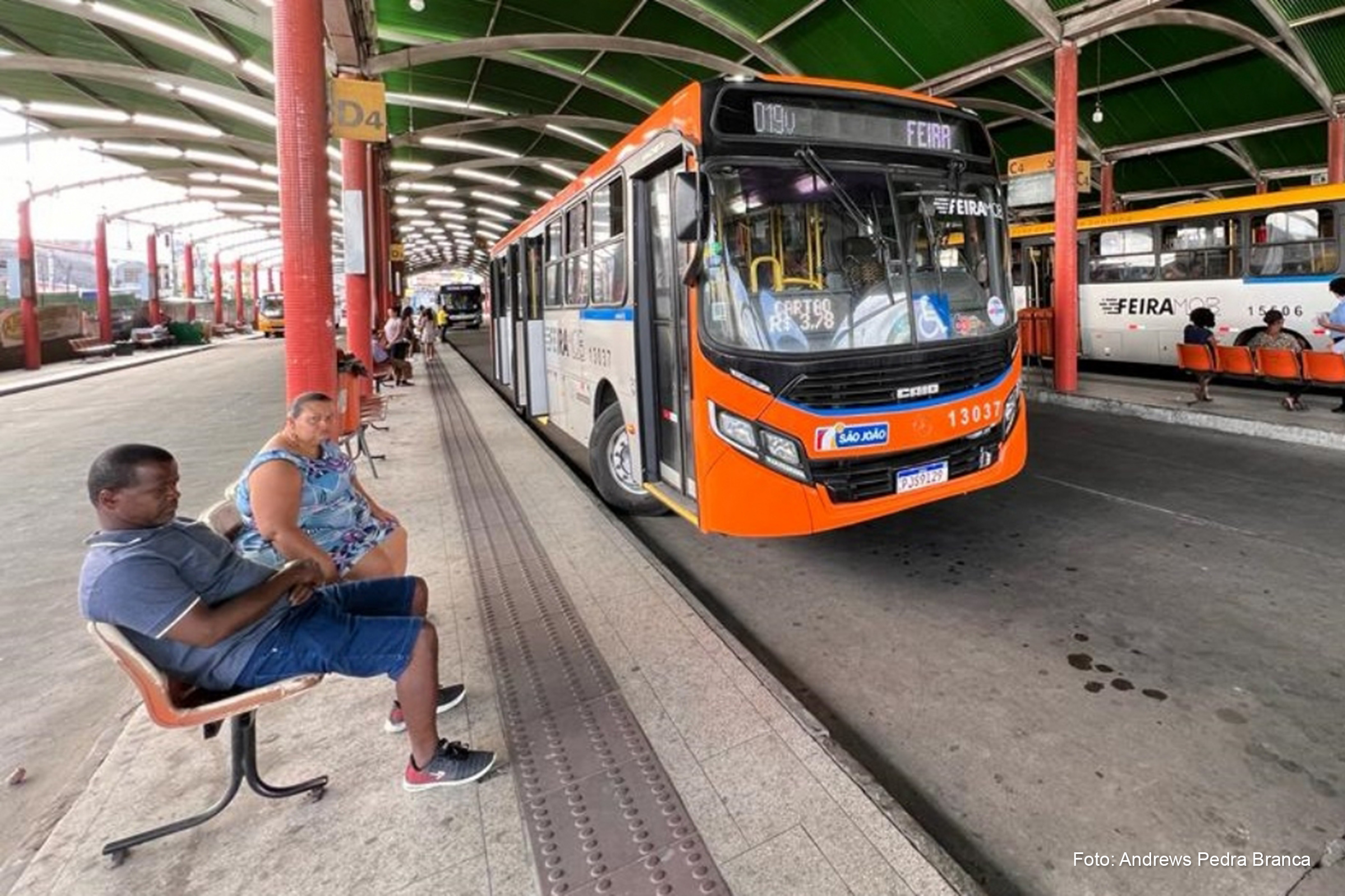 Os usuários terão, a cada 25 minutos, as linhas 025-Subaé via Jomafa e 026-Subaé via Santa Mônica saindo do Terminal Central direto para o Estádio.