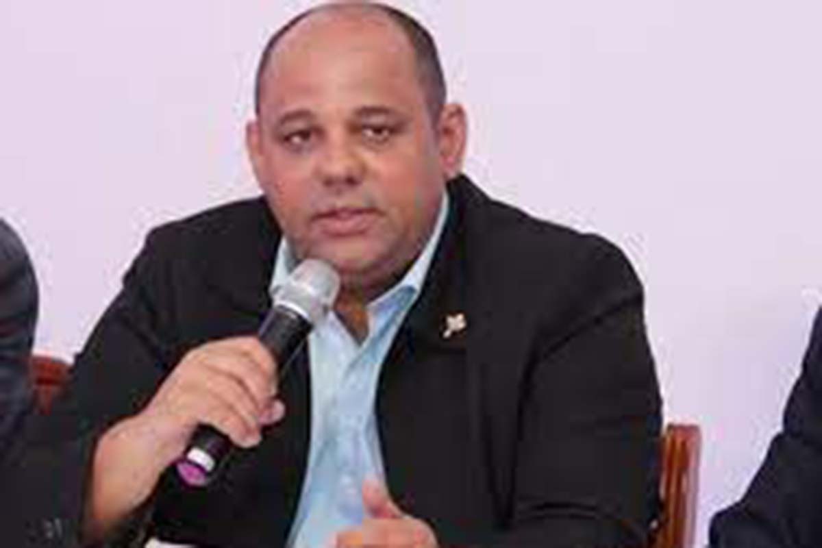 Encontra-se em Munique, o diretor e editor geral do Jornal Grande Bahia, jornalista Carlos Augusto Oliveira.