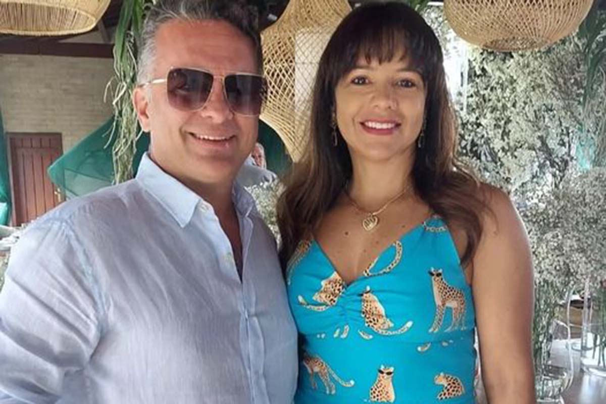 Comemorado em família os 25 anos de casados de Dario Mascarenhas Oliveira Neto II e Sylvia Larangeira Oliveira.