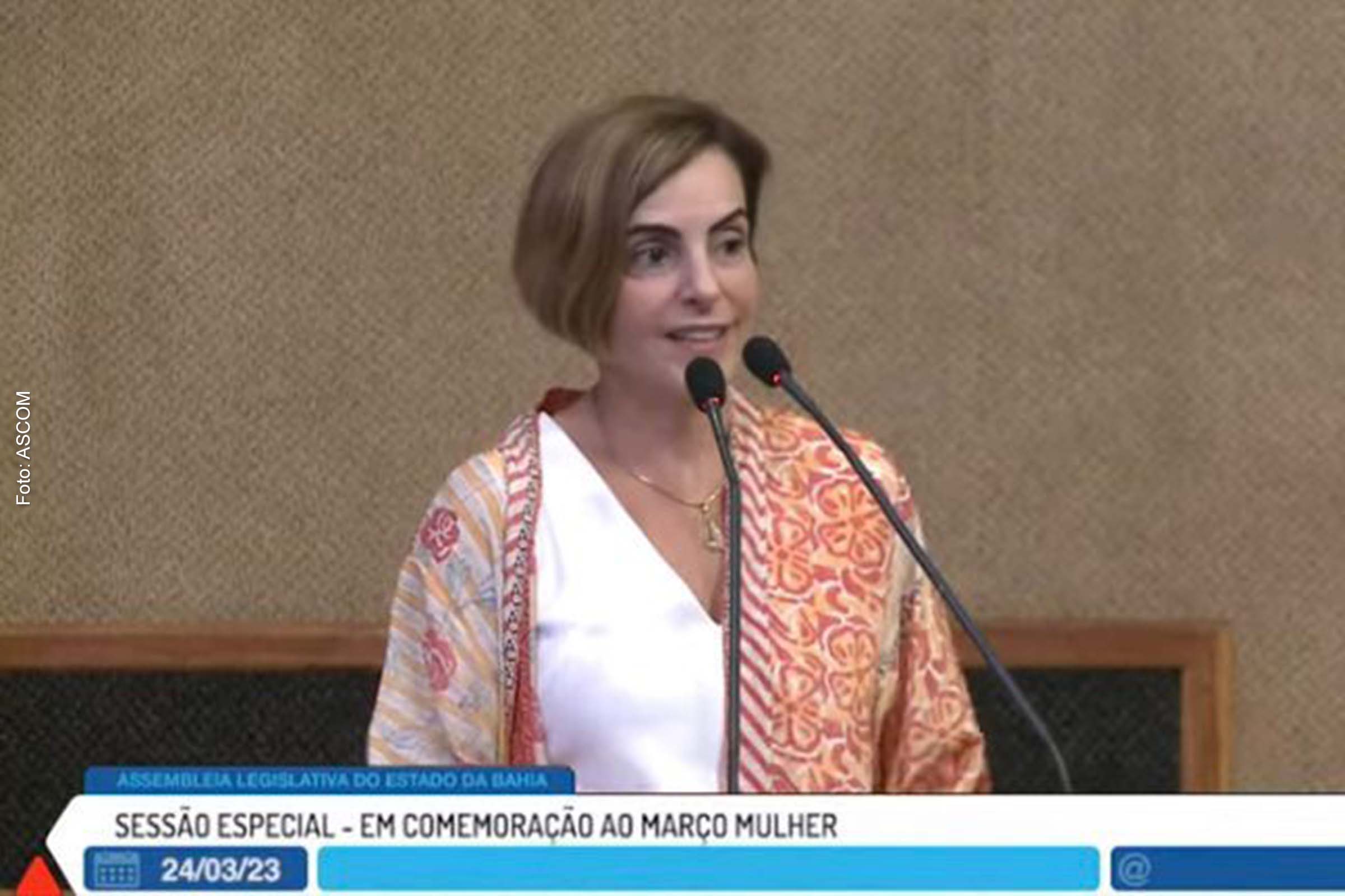 A médica, que integra o NOB Oncoclínicas, foi homenageada pela Comissão dos Direitos da Mulher por sua liderança, representatividade e atuação na área oncológica.