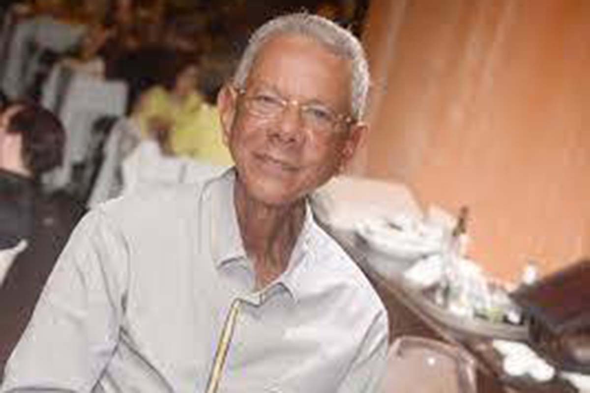 Em Curitiba, para conhecer o desenvolvimento da Educação, entre figuras envolvidas na administração pública da região o presidente do Instituto Pensar Feira empresário Edson Piaggio.