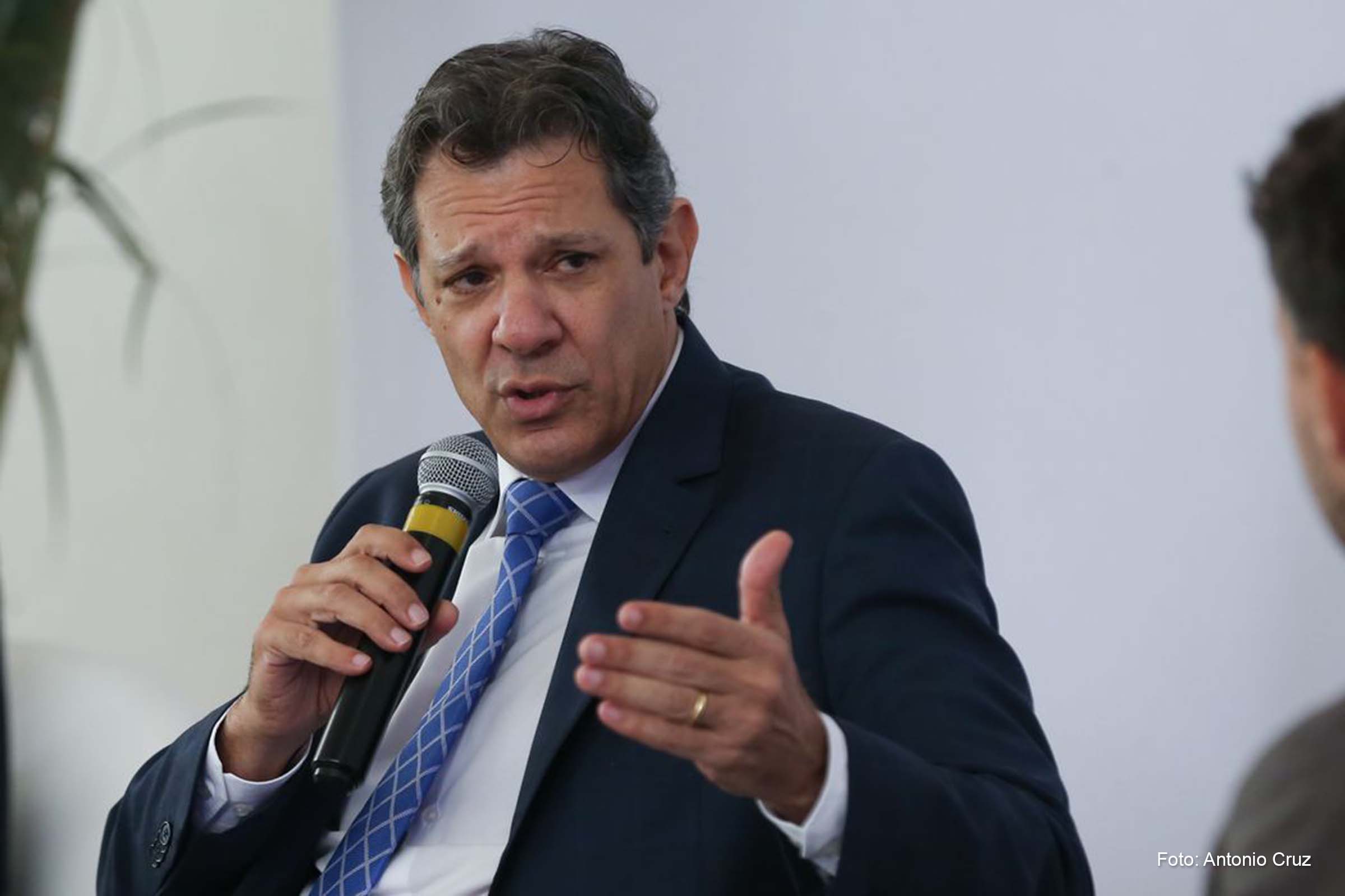 Fernando Haddad, ministro da Fazenda, disse que conversou sobre o assunto com o presidente do Banco Central, Roberto Campos Neto, durante o final de semana.