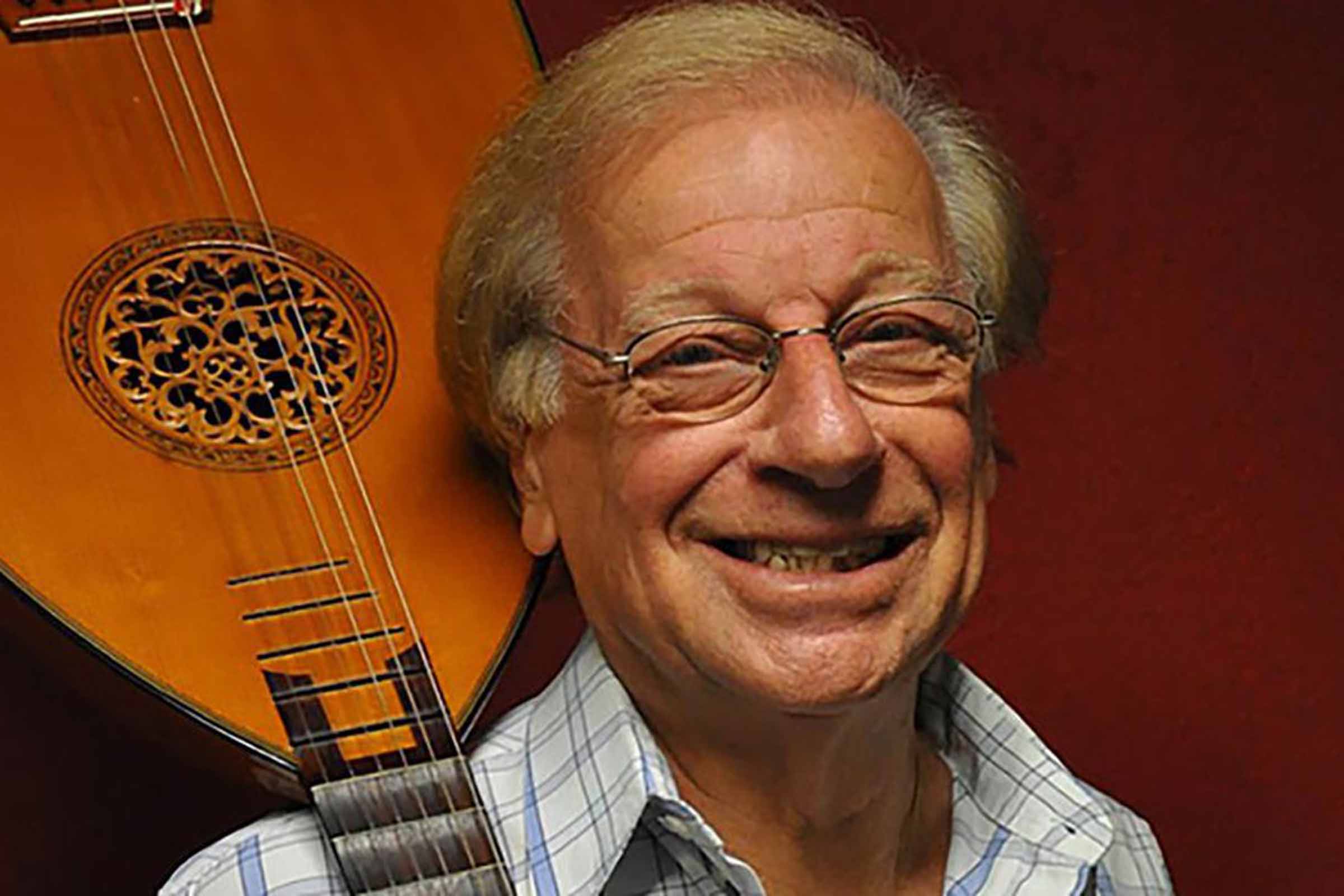 Jurandyr Czaczkes Chaves, mais conhecido como Juca Chaves, foi um compositor, músico e humorista brasileiro.