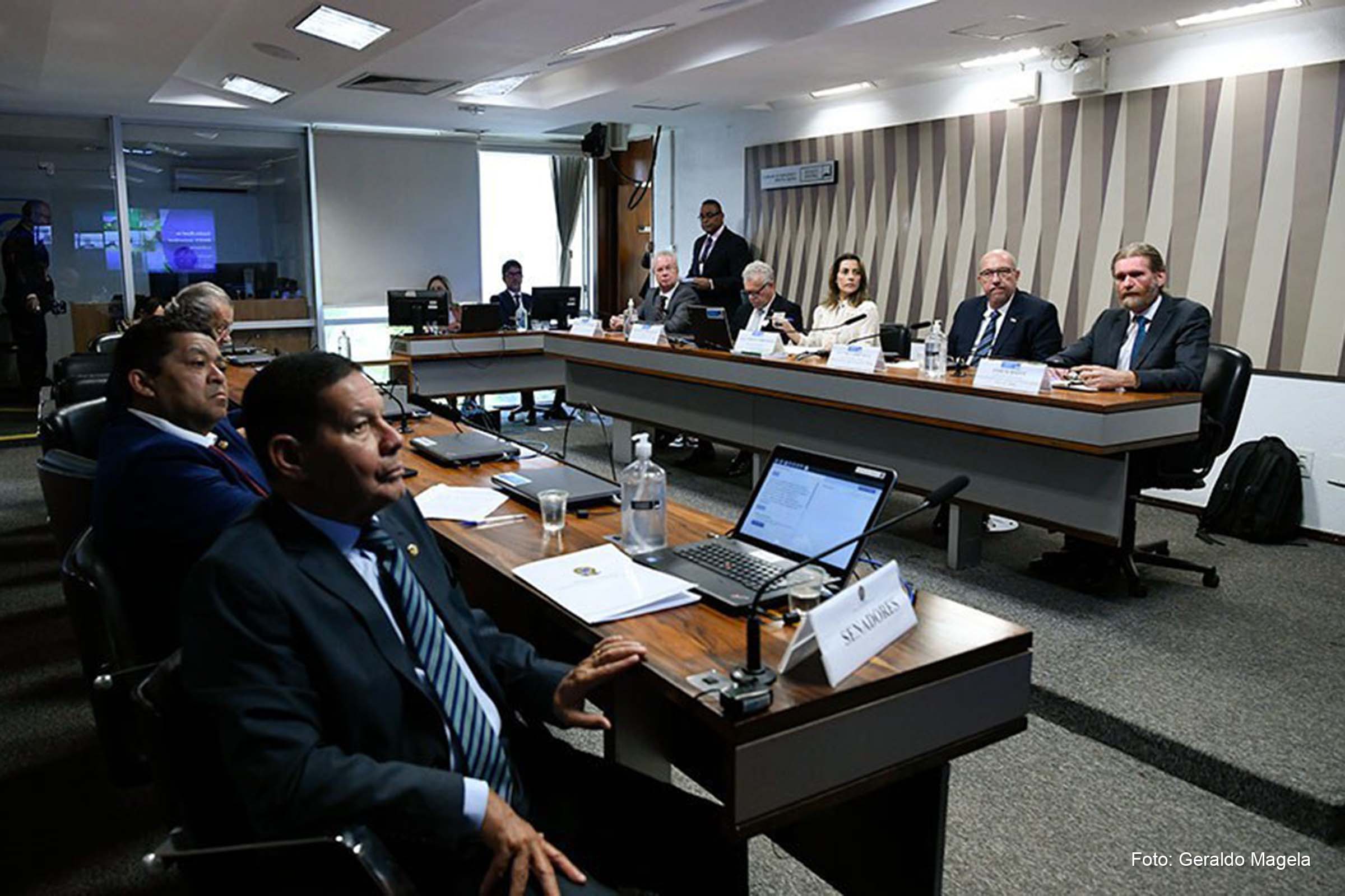 Senadores participaram de audiência pública da CRA sobre o bloqueio de empréstimos a proprietários de áreas rurais com indícios de desmatamento ilegal.