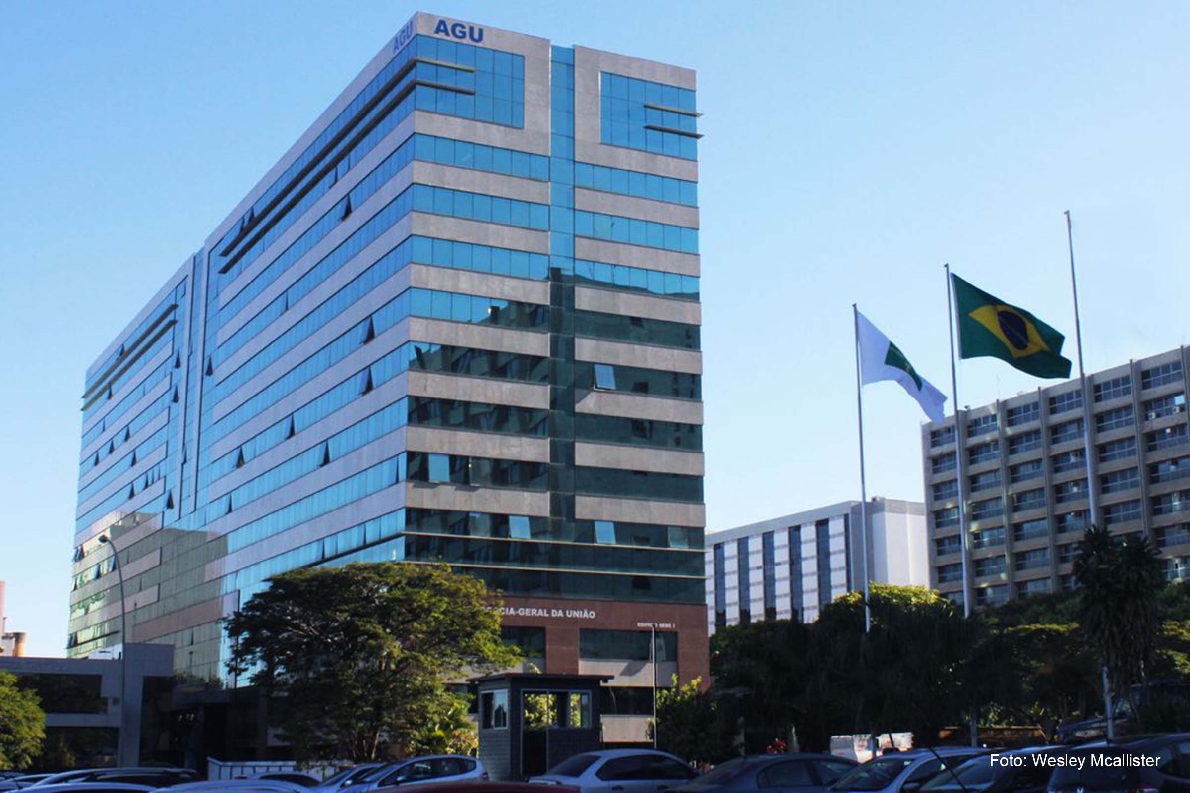 De acordo com o órgão, o valor é referente aos danos ambientais, operacionais e morais causados pelo abandono da embarcação.