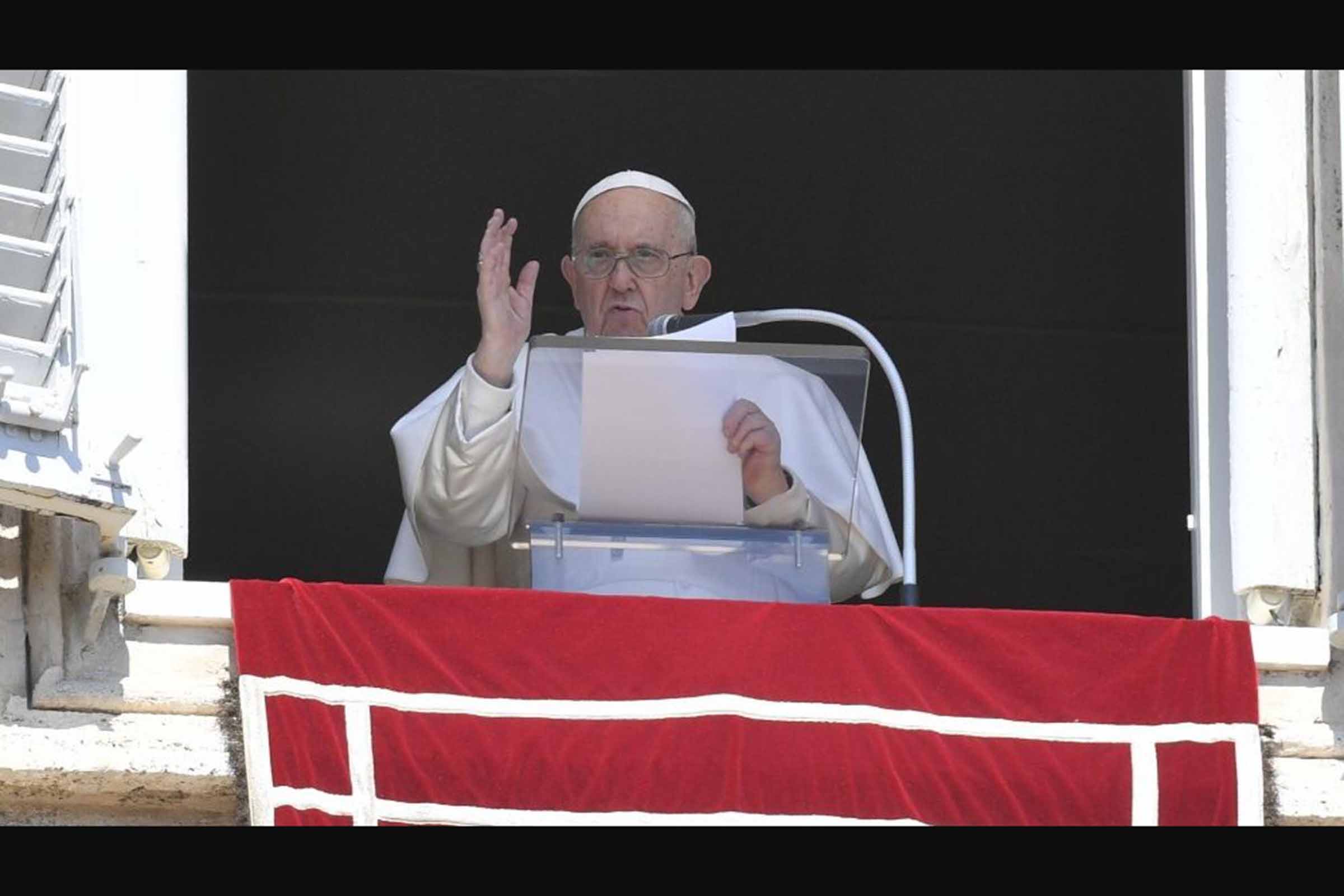 As mulheres nos ensinam que encontramos Jesus, testemunhando-O, afirma Papa Francisco.