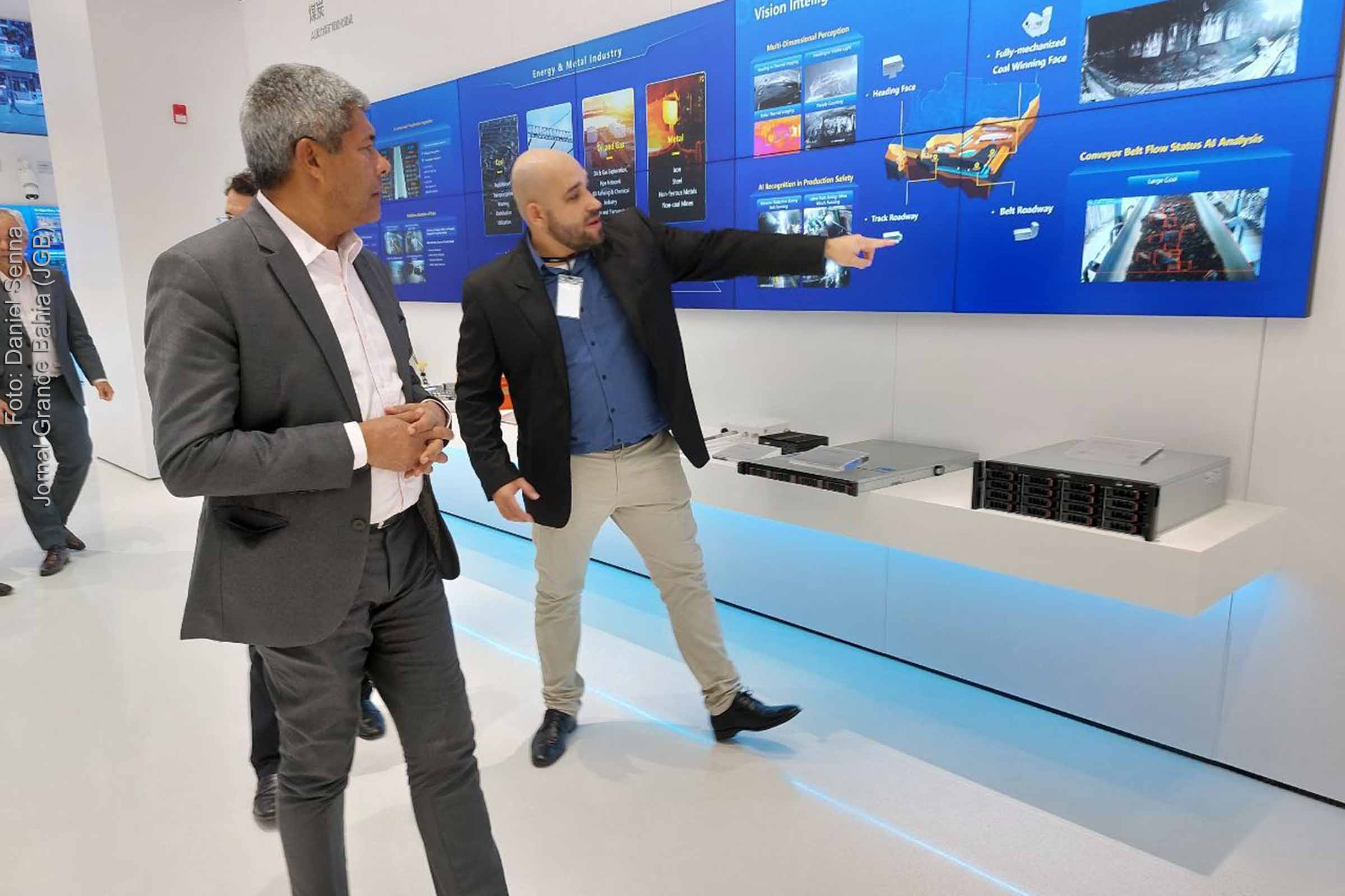Governador Jerônimo Rodrigues conhece equipamentos da empresa chinesa Dahua Technology